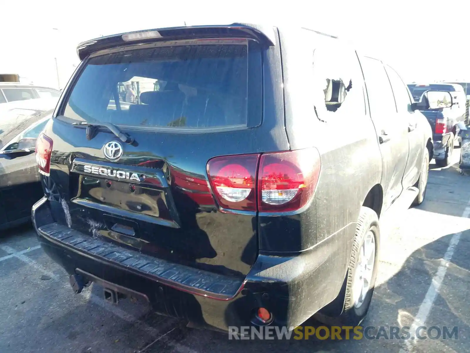 4 Photograph of a damaged car 5TDBY5G15KS173557 TOYOTA SEQUOIA 2019