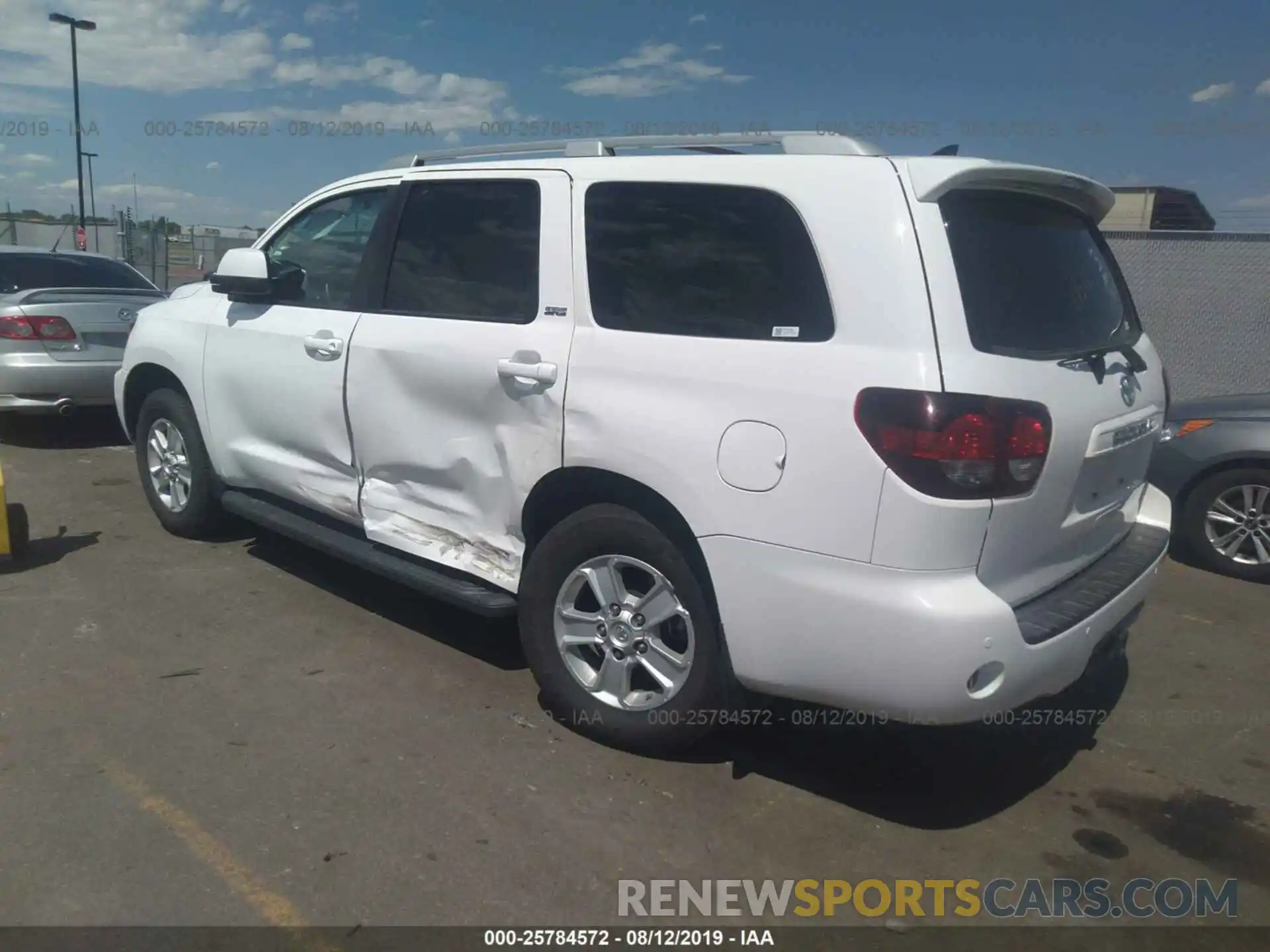 3 Photograph of a damaged car 5TDBY5G16KS168805 TOYOTA SEQUOIA 2019