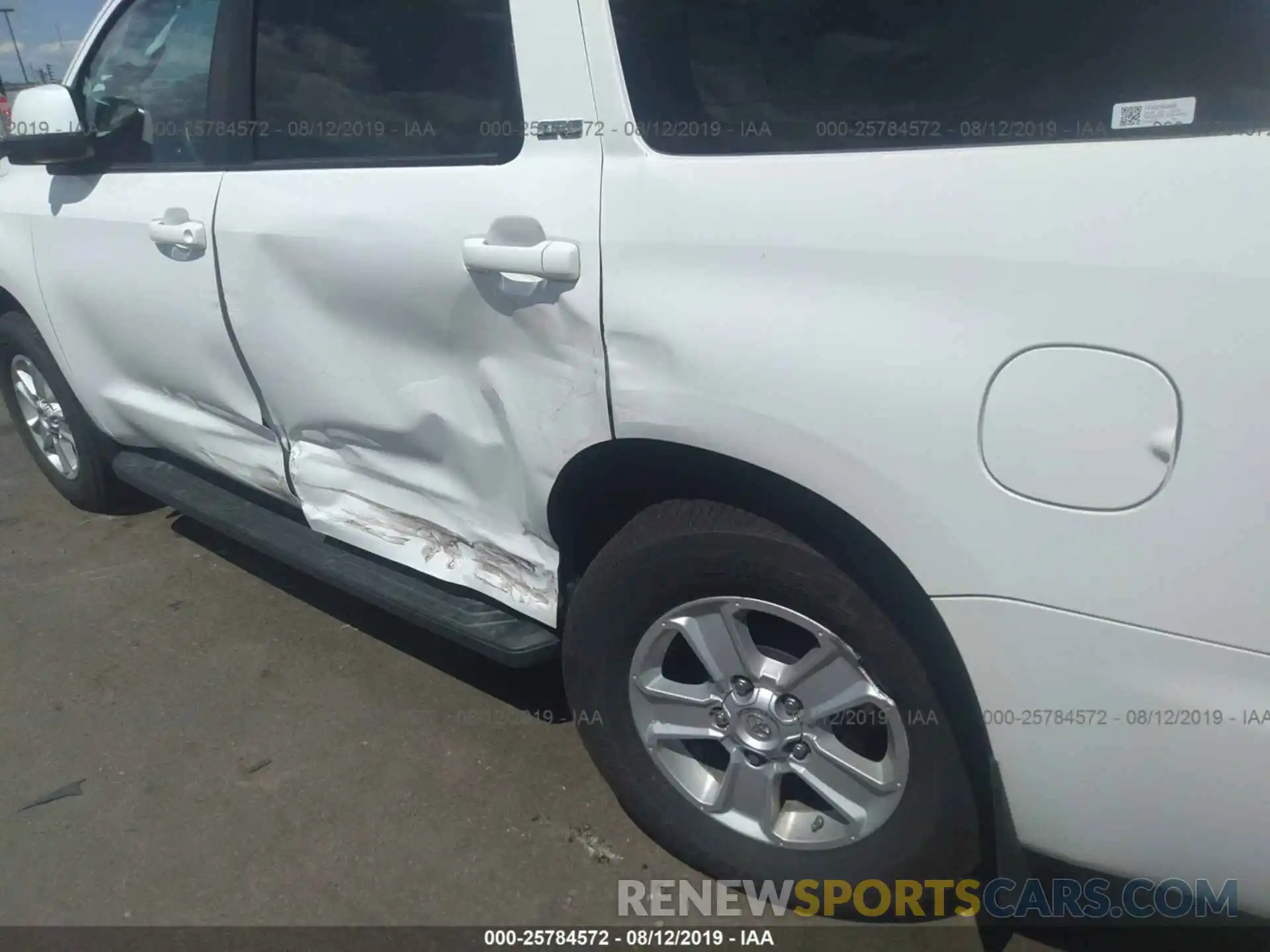 6 Photograph of a damaged car 5TDBY5G16KS168805 TOYOTA SEQUOIA 2019