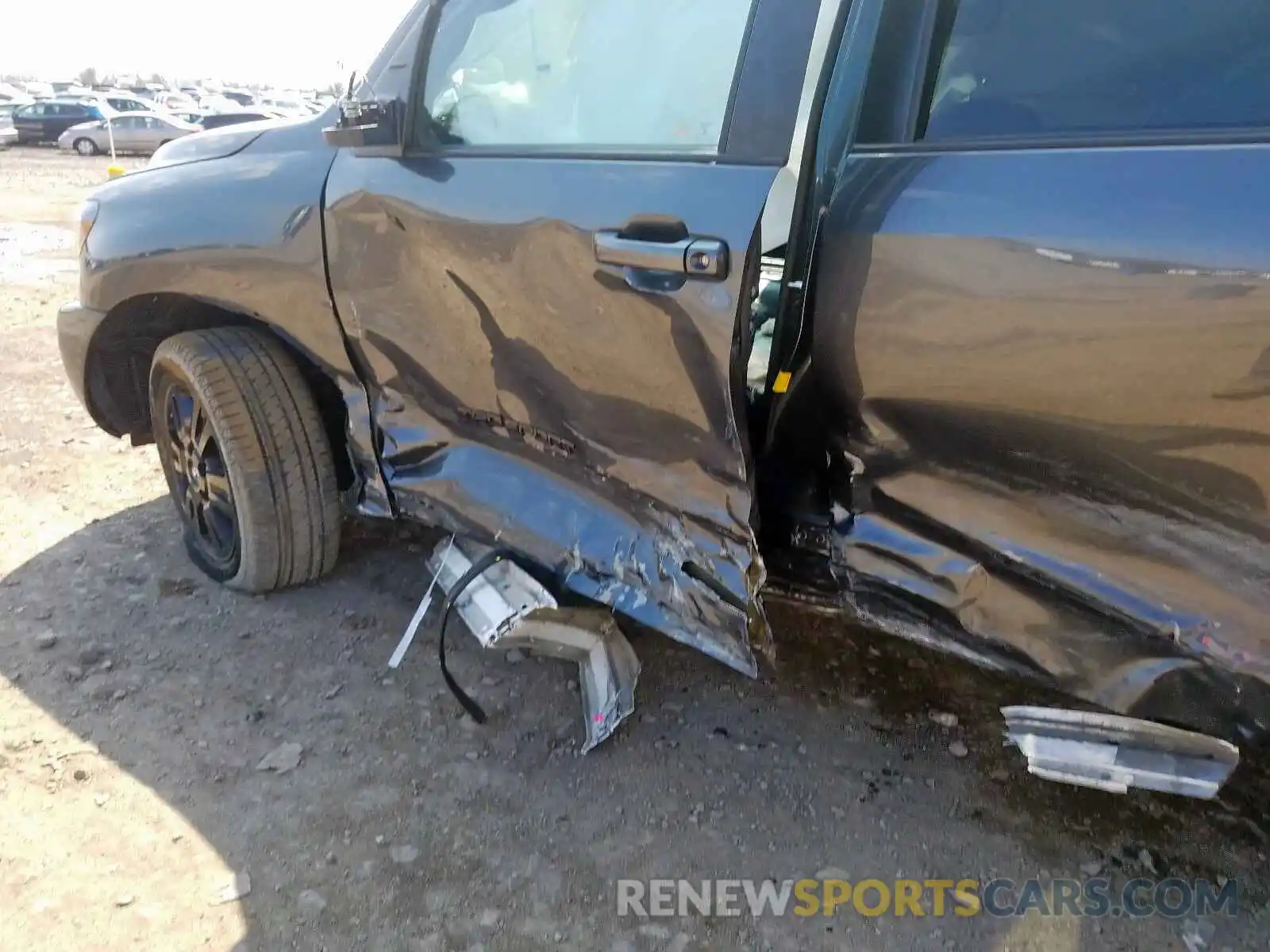 9 Photograph of a damaged car 5TDBY5G16KS170053 TOYOTA SEQUOIA 2019