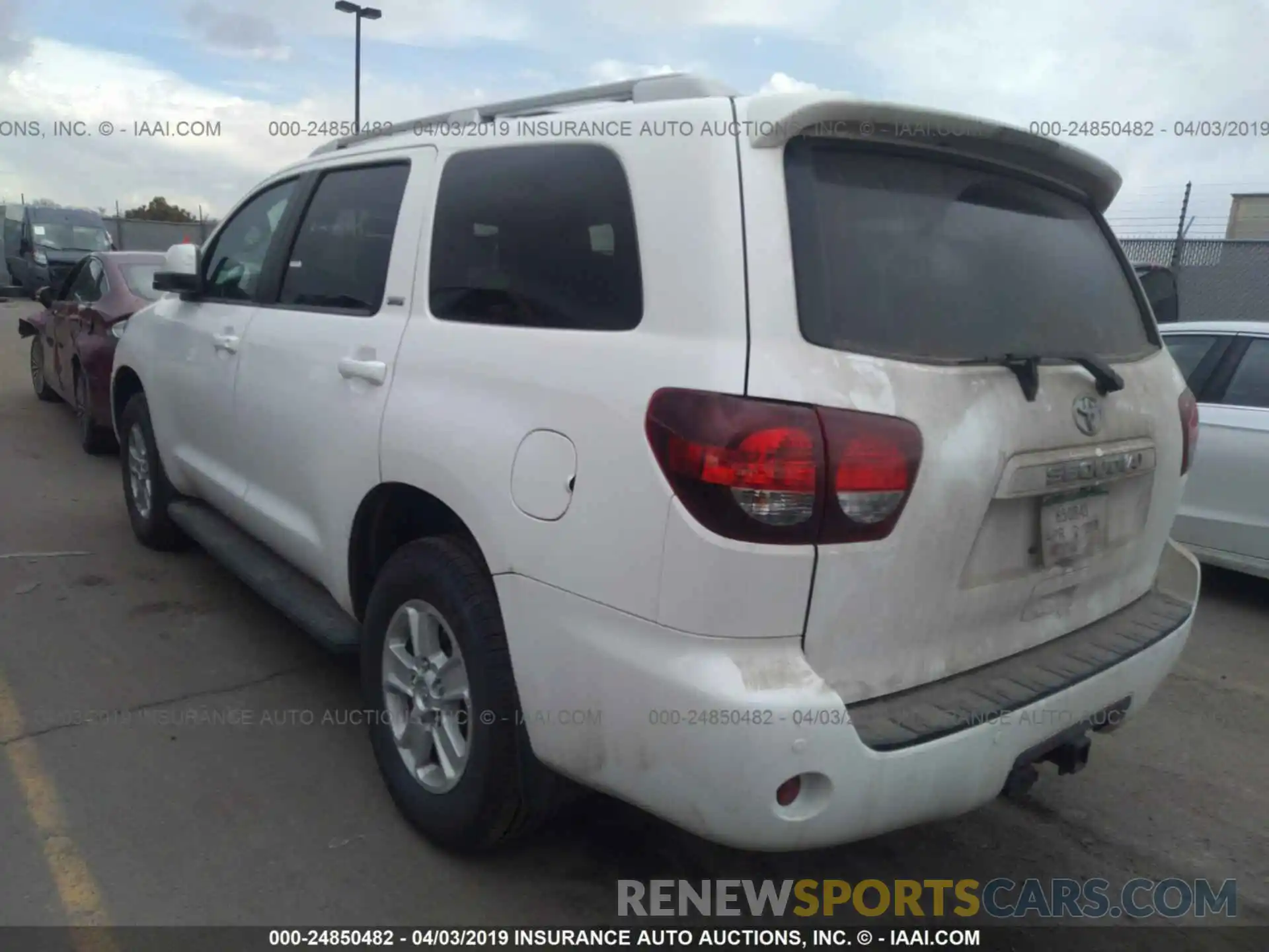 3 Фотография поврежденного автомобиля 5TDBY5G19KS169236 TOYOTA SEQUOIA 2019