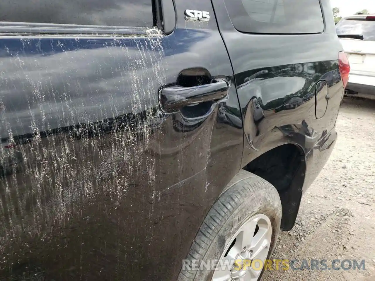 9 Photograph of a damaged car 5TDBY5G19KS169379 TOYOTA SEQUOIA 2019