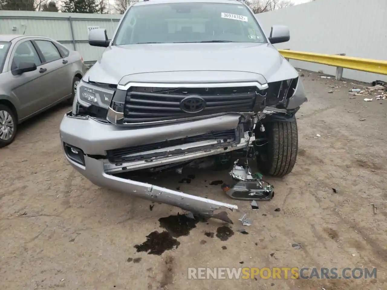 9 Photograph of a damaged car 5TDBY5G19KS169897 TOYOTA SEQUOIA 2019