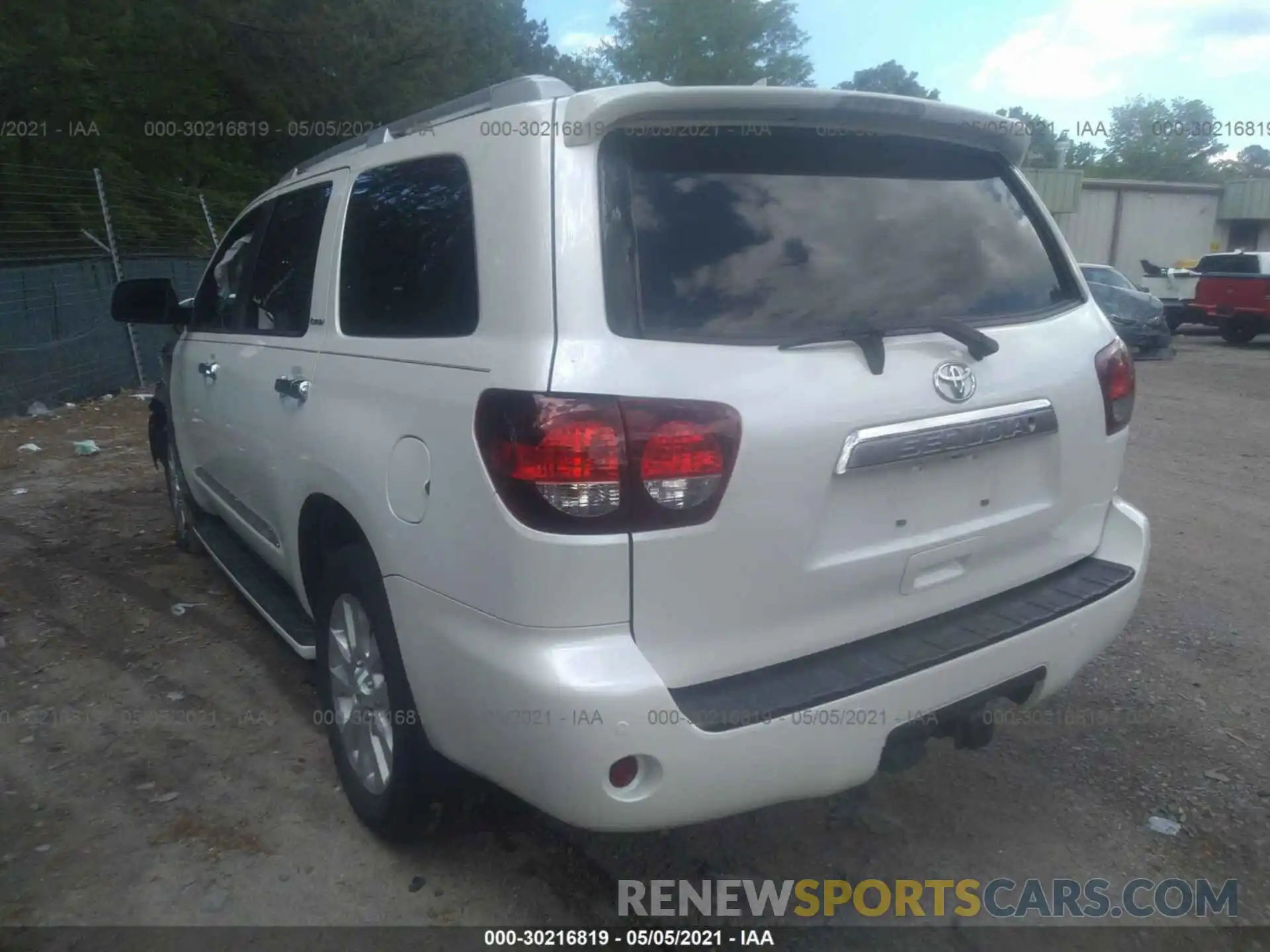 3 Photograph of a damaged car 5TDDY5G11KS166341 TOYOTA SEQUOIA 2019