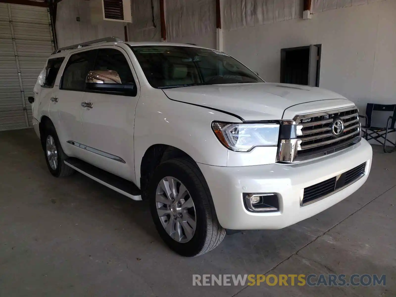 1 Фотография поврежденного автомобиля 5TDDY5G11KS168039 TOYOTA SEQUOIA 2019