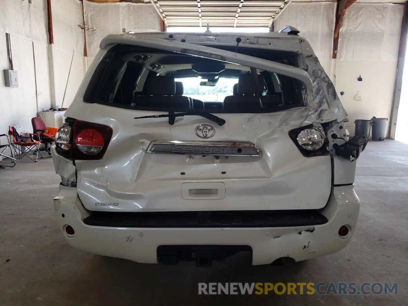 9 Photograph of a damaged car 5TDDY5G11KS168039 TOYOTA SEQUOIA 2019