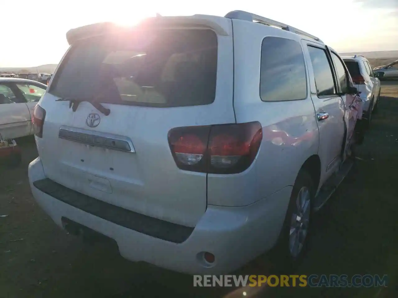 4 Photograph of a damaged car 5TDDY5G12KS166378 TOYOTA SEQUOIA 2019