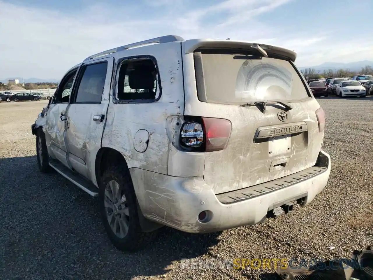 3 Фотография поврежденного автомобиля 5TDDY5G13KS168379 TOYOTA SEQUOIA 2019