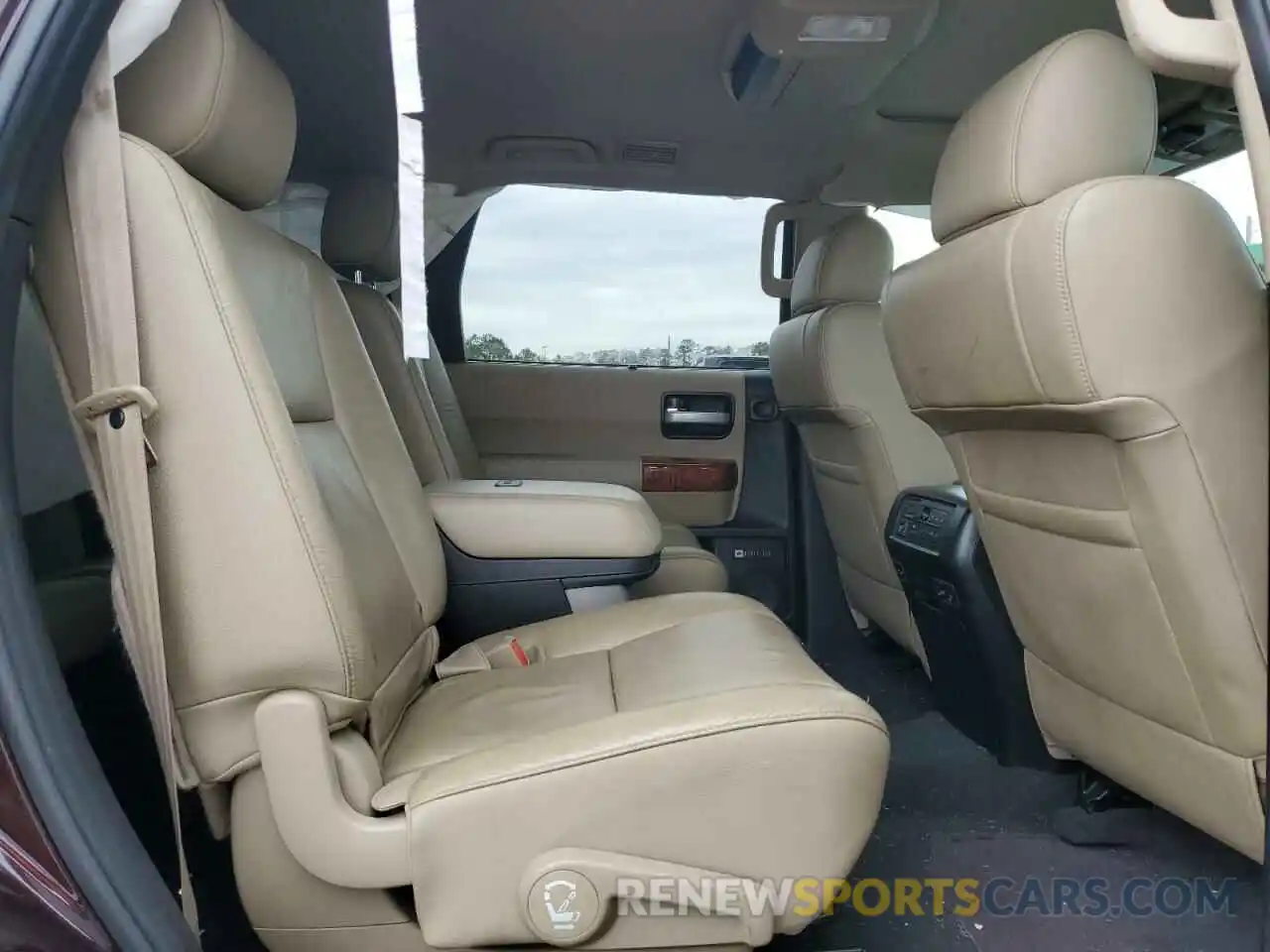 11 Фотография поврежденного автомобиля 5TDDY5G13KS174098 TOYOTA SEQUOIA 2019