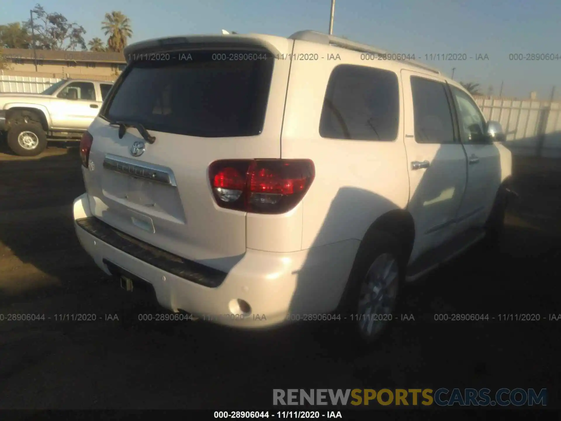 4 Photograph of a damaged car 5TDDY5G16KS165346 TOYOTA SEQUOIA 2019
