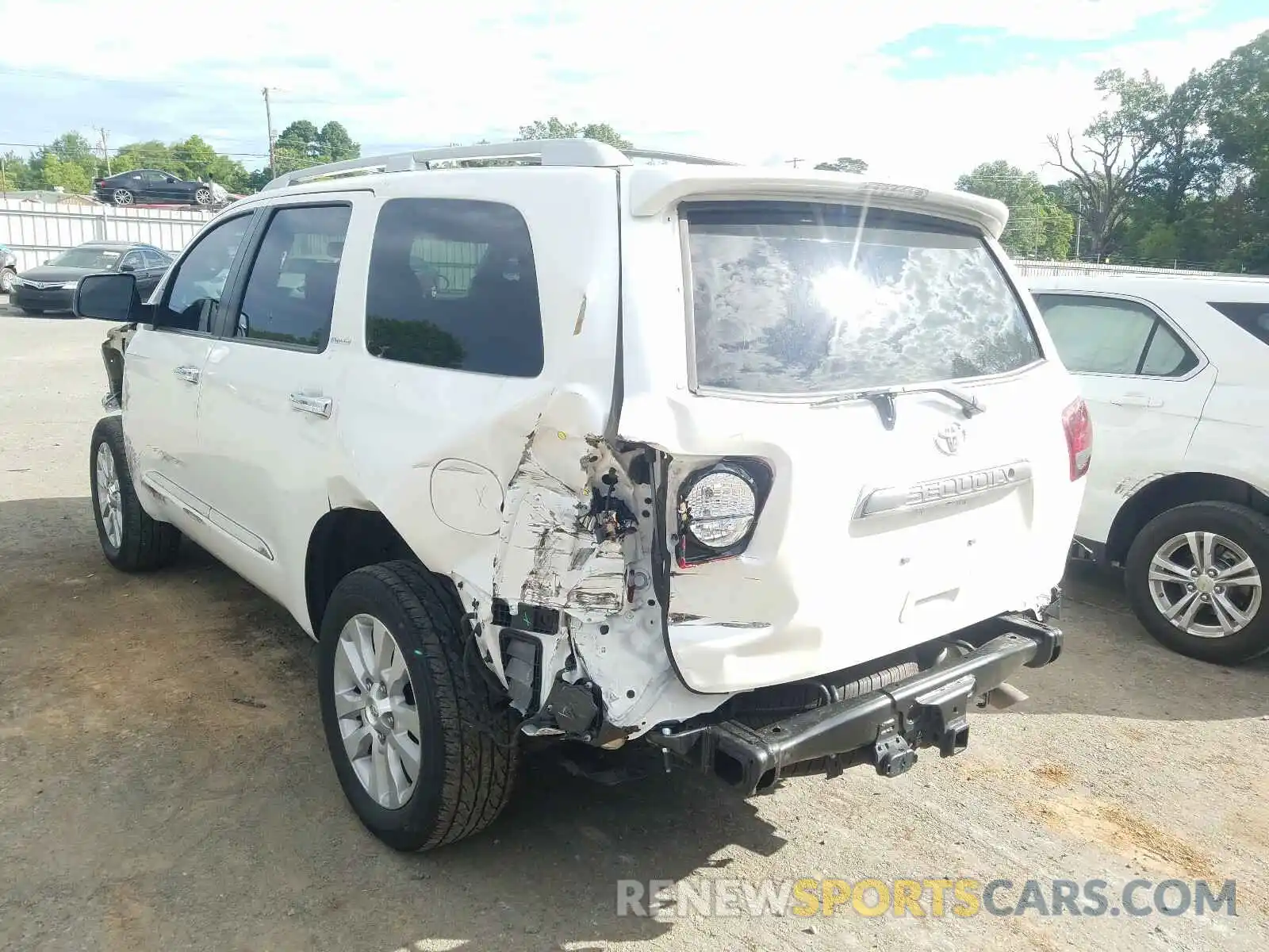 3 Photograph of a damaged car 5TDDY5G17KS170717 TOYOTA SEQUOIA 2019