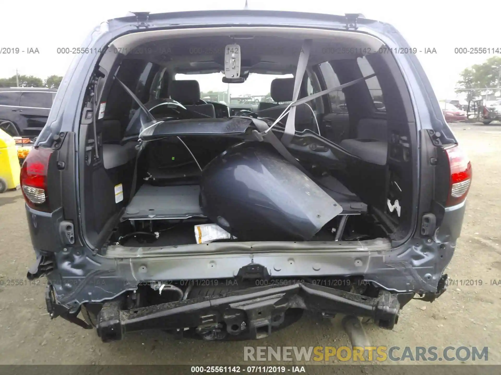 6 Photograph of a damaged car 5TDDY5G19KS165664 TOYOTA SEQUOIA 2019