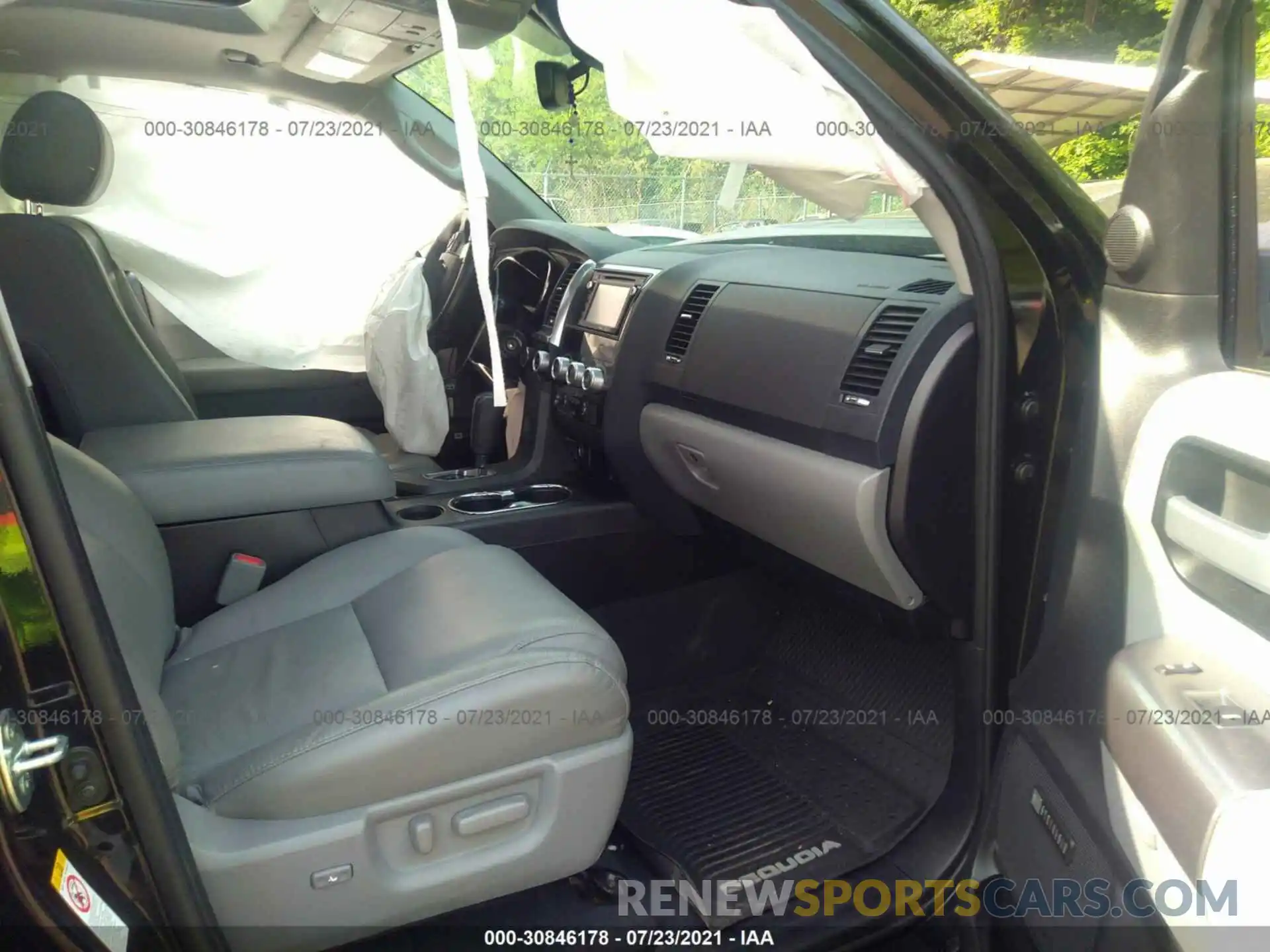 5 Photograph of a damaged car 5TDJY5G13KS167560 TOYOTA SEQUOIA 2019