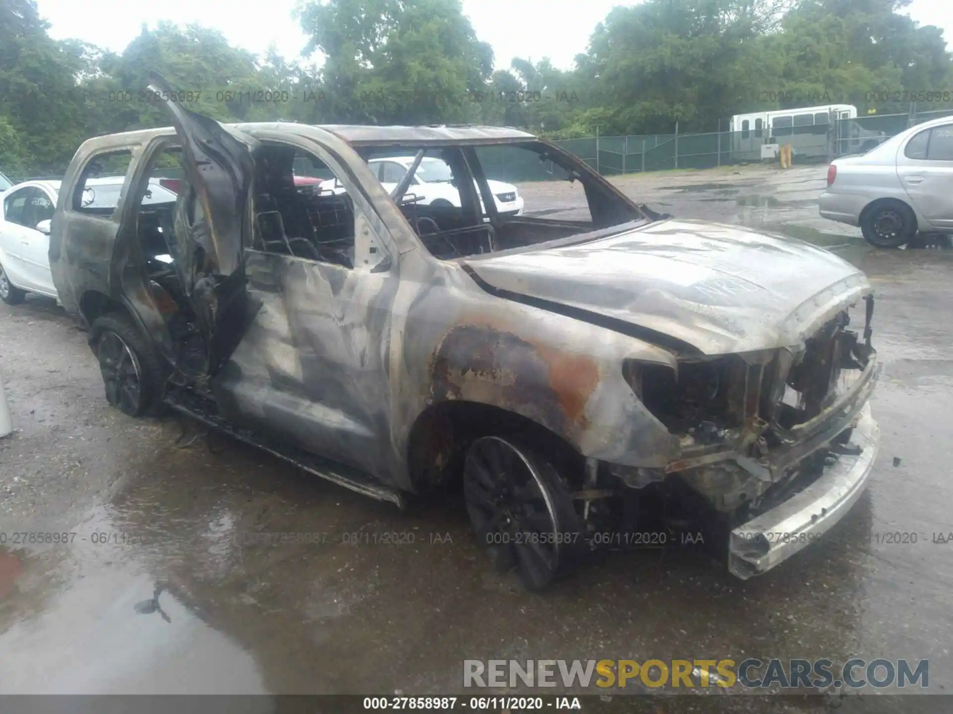 1 Photograph of a damaged car 5TDJY5G17KS172549 TOYOTA SEQUOIA 2019