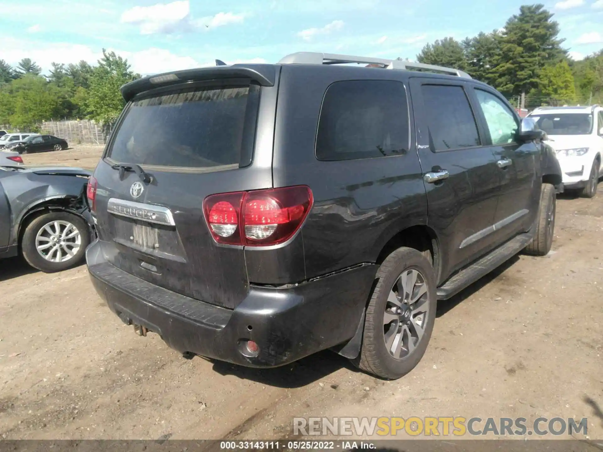 4 Photograph of a damaged car 5TDJY5G1XKS171072 TOYOTA SEQUOIA 2019