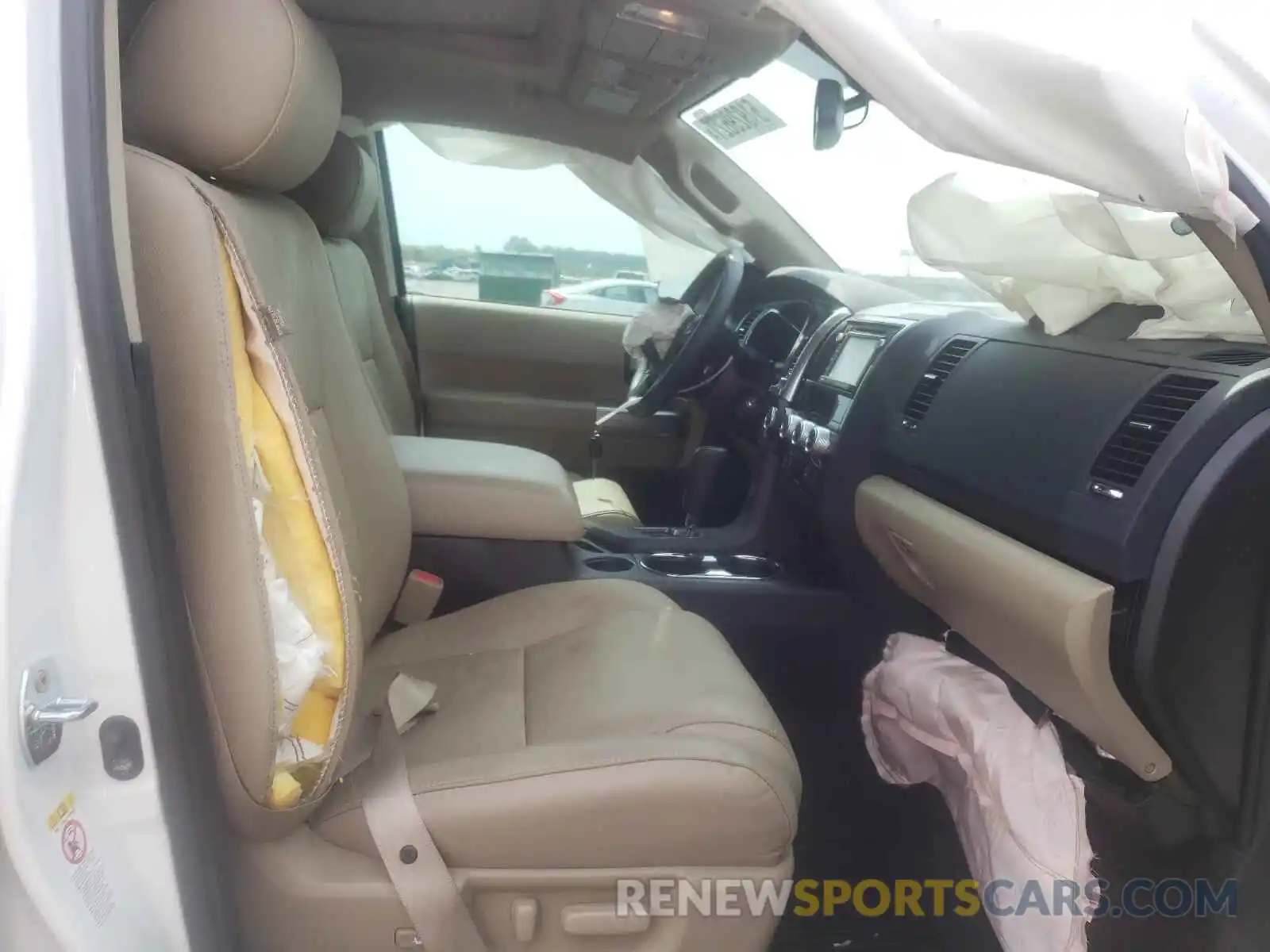 5 Photograph of a damaged car 5TDKY5G15KS073376 TOYOTA SEQUOIA 2019