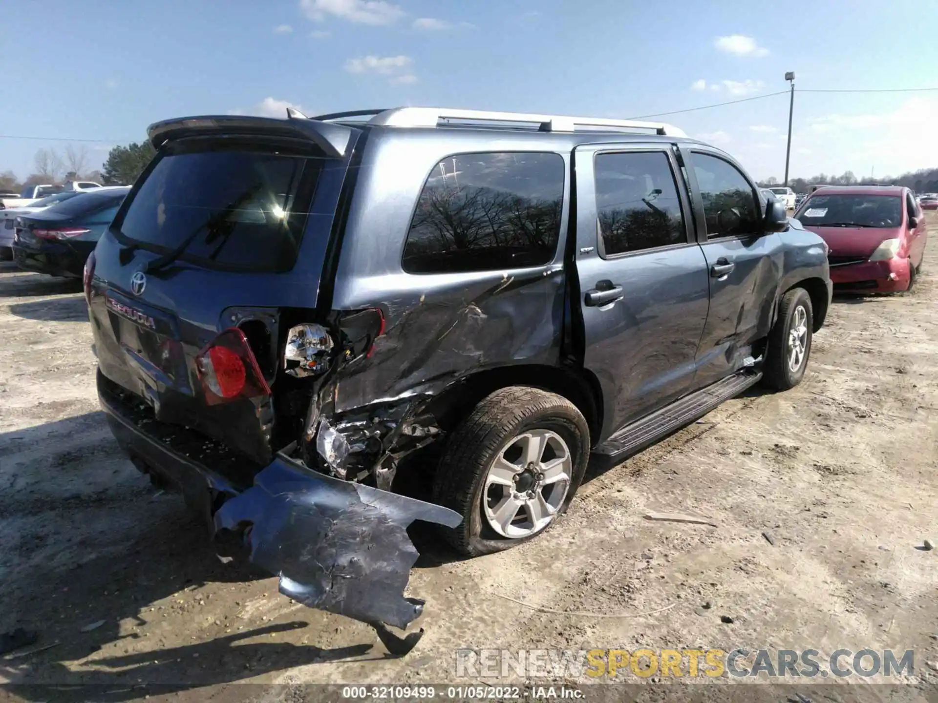 4 Фотография поврежденного автомобиля 5TDZY5G12KS073818 TOYOTA SEQUOIA 2019