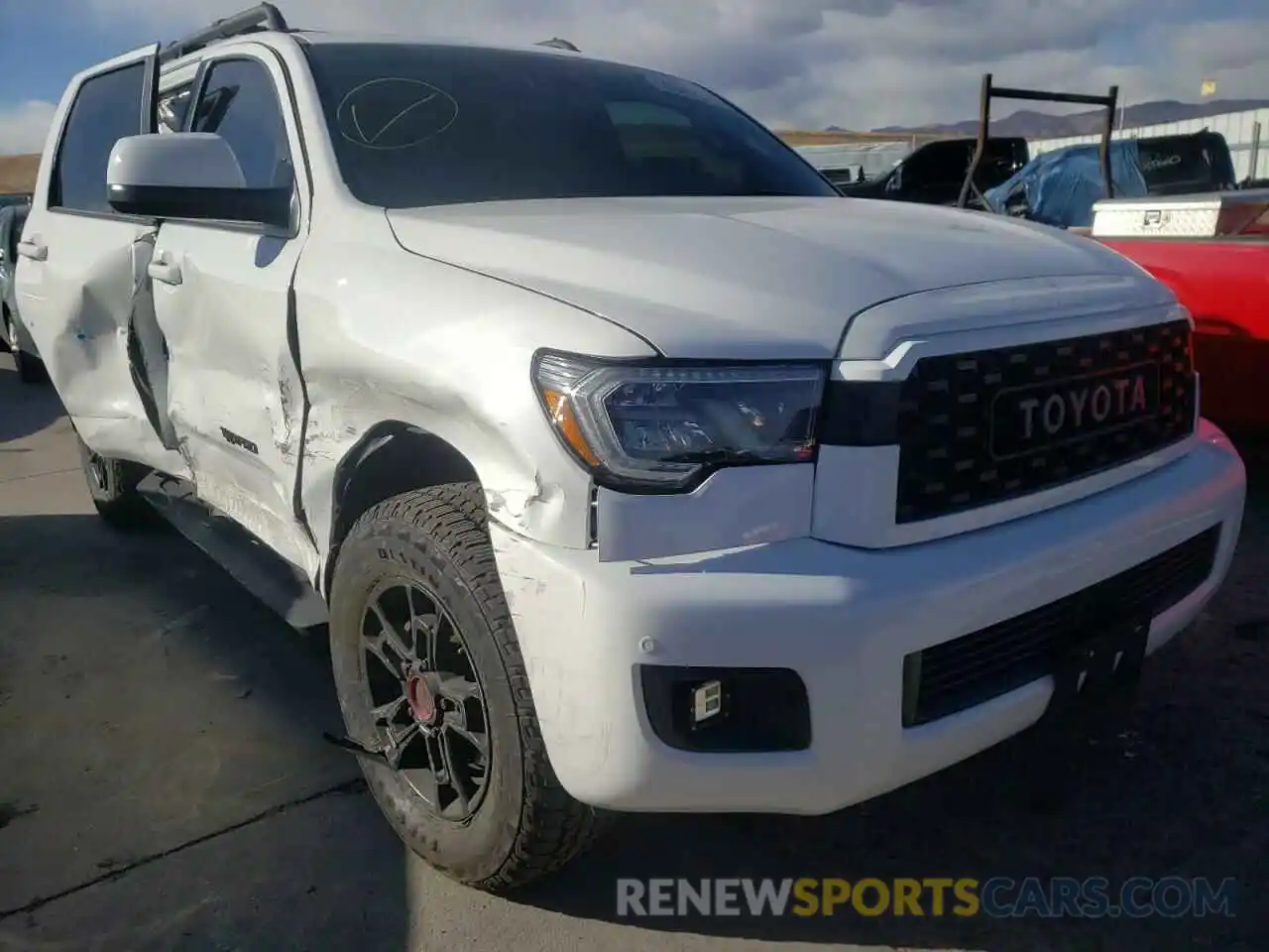 1 Photograph of a damaged car 5TDBY5G10LS175721 TOYOTA SEQUOIA 2020