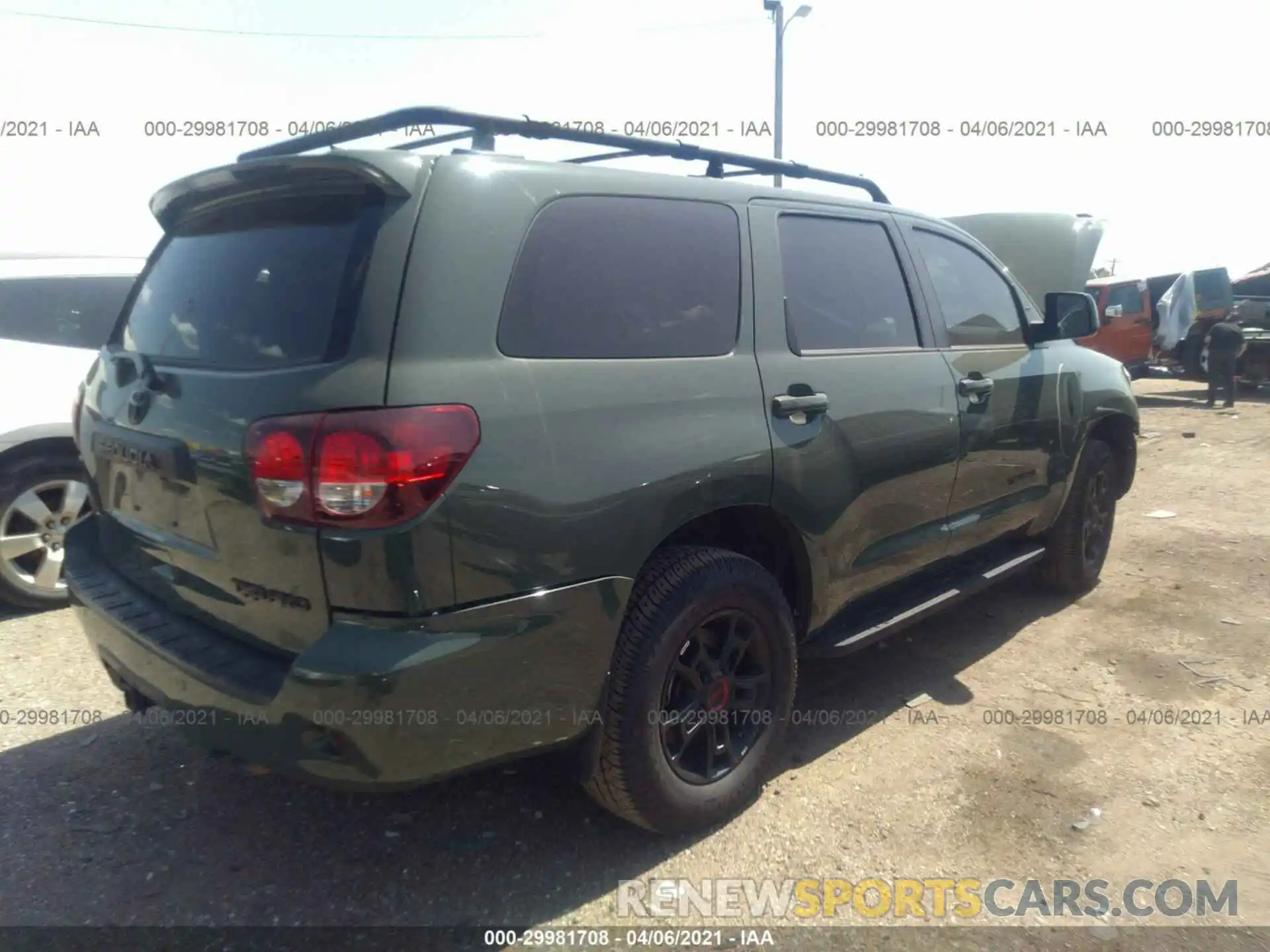 4 Photograph of a damaged car 5TDBY5G14LS176001 TOYOTA SEQUOIA 2020