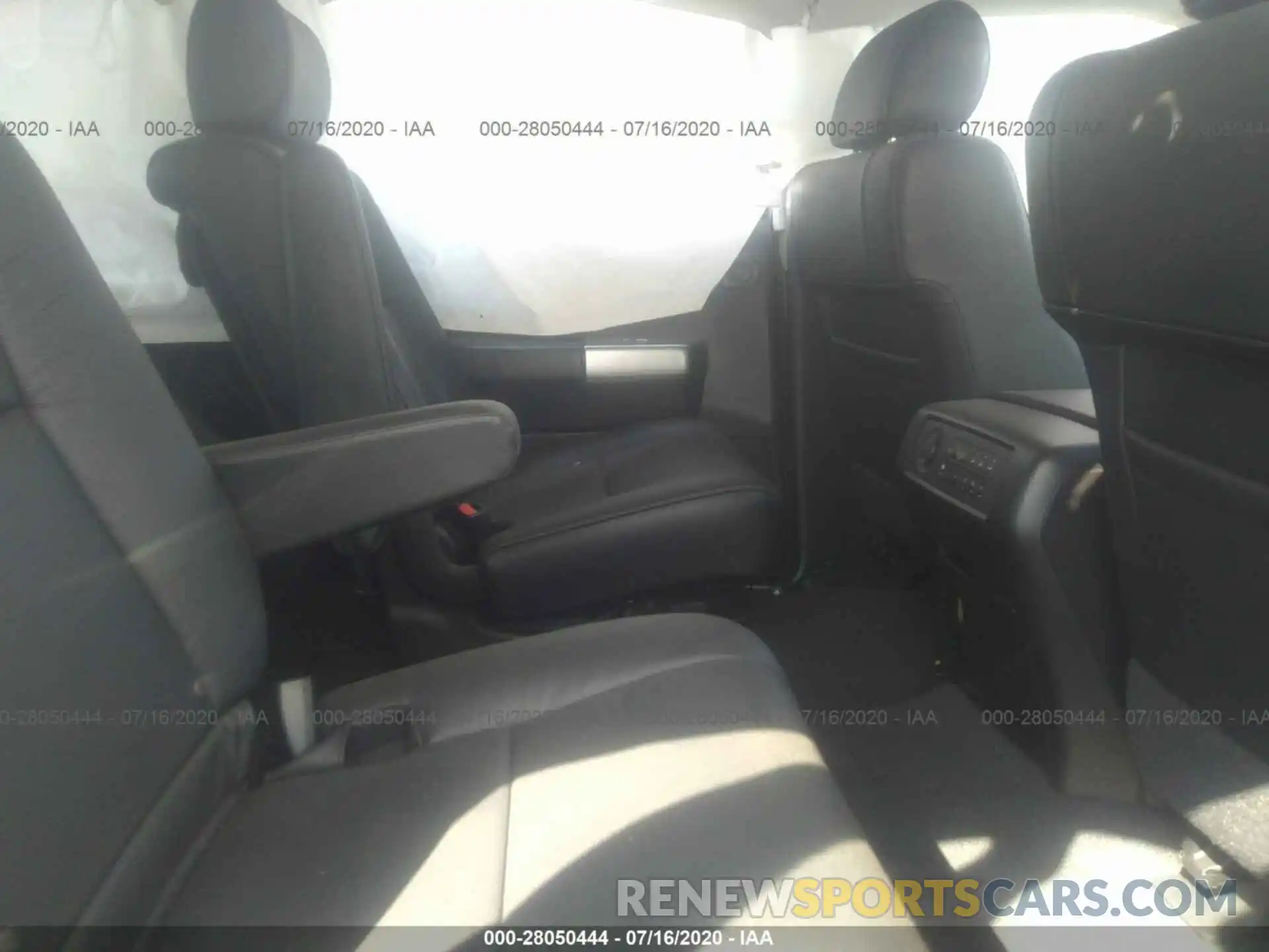 8 Фотография поврежденного автомобиля 5TDBY5G16LS177179 TOYOTA SEQUOIA 2020