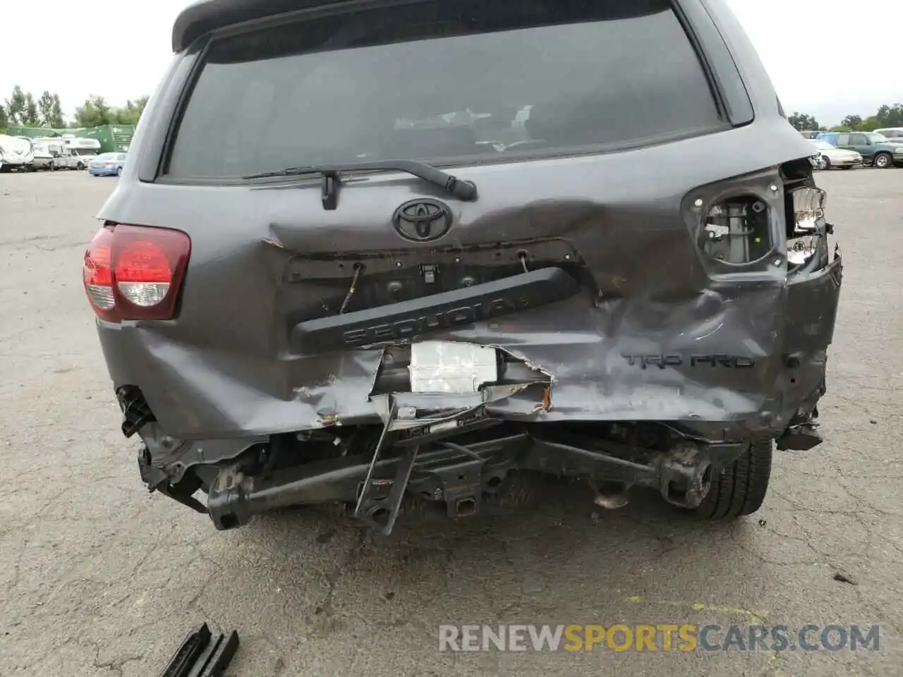 9 Photograph of a damaged car 5TDBY5G18LS175935 TOYOTA SEQUOIA 2020