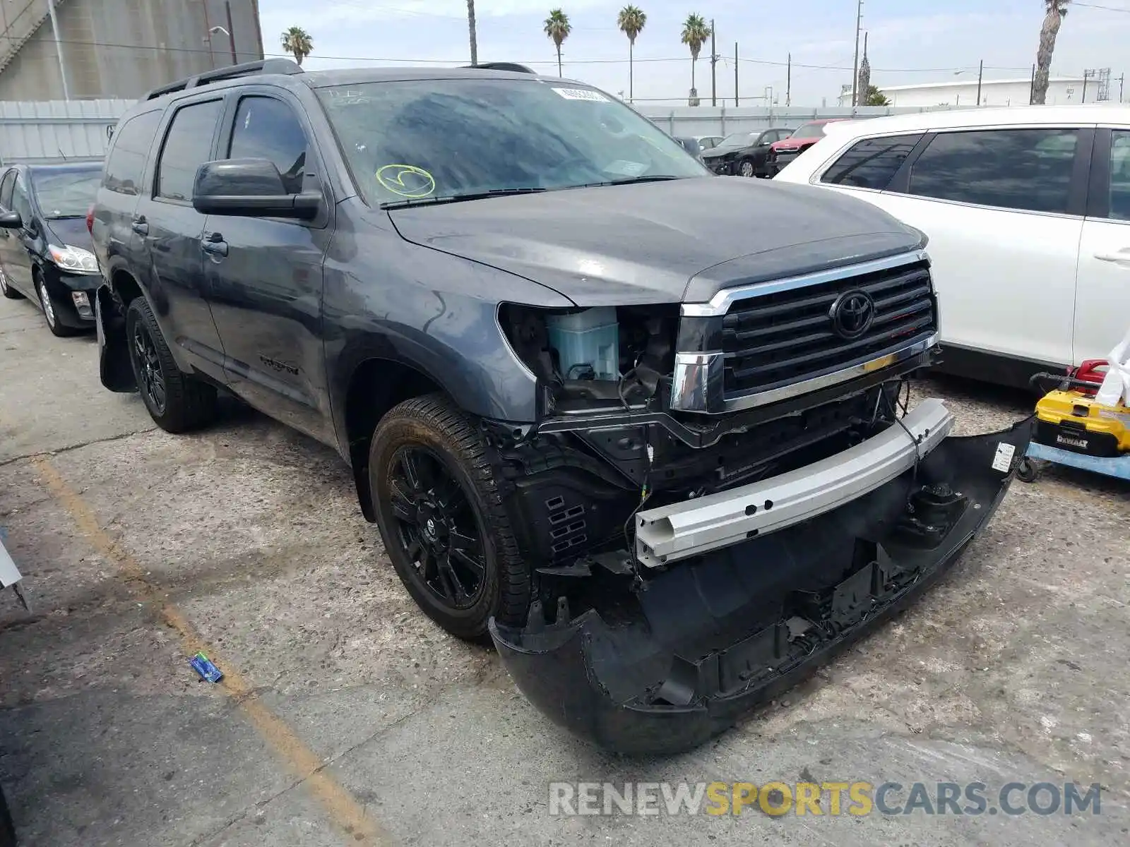 1 Photograph of a damaged car 5TDBY5G18LS178852 TOYOTA SEQUOIA 2020