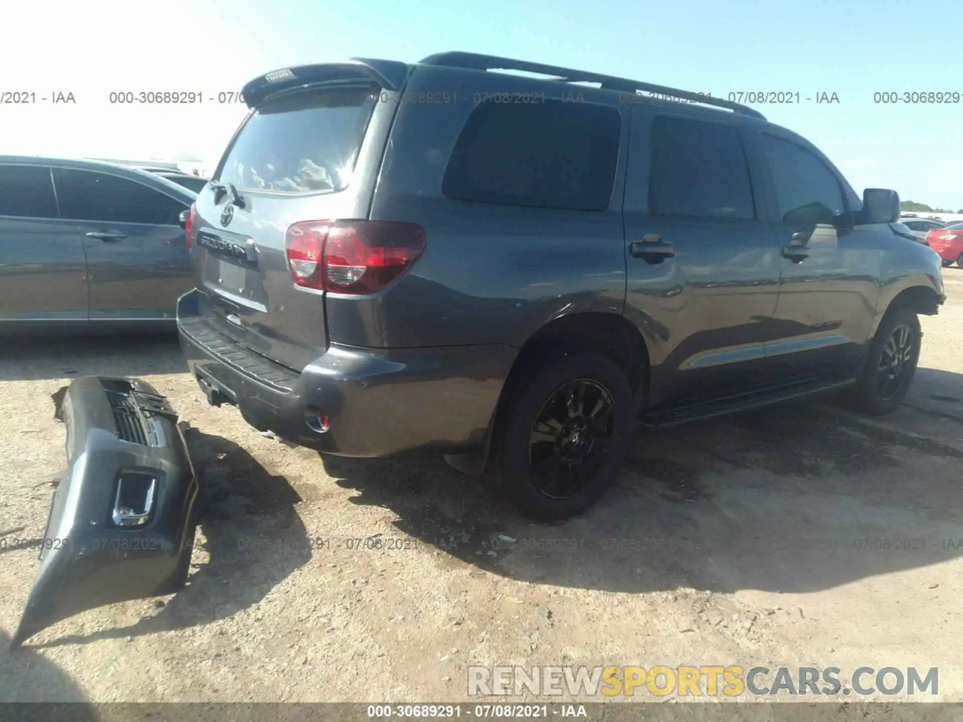 4 Photograph of a damaged car 5TDBY5G18LS179502 TOYOTA SEQUOIA 2020