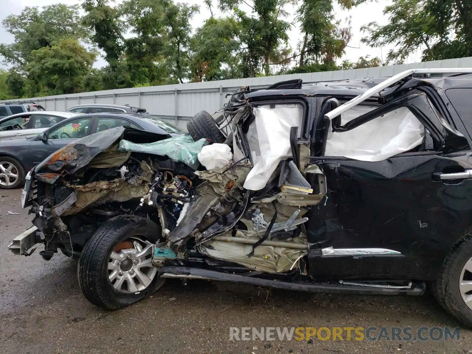 10 Photograph of a damaged car 5TDDY5G16LS176588 TOYOTA SEQUOIA 2020