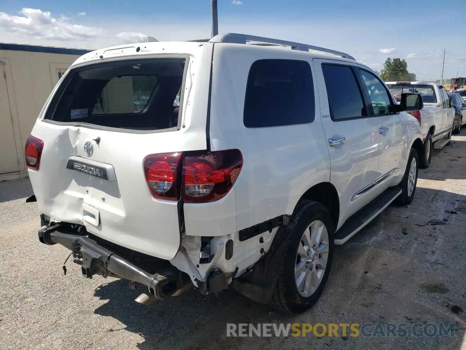 4 Photograph of a damaged car 5TDDY5G1XLS180871 TOYOTA SEQUOIA 2020