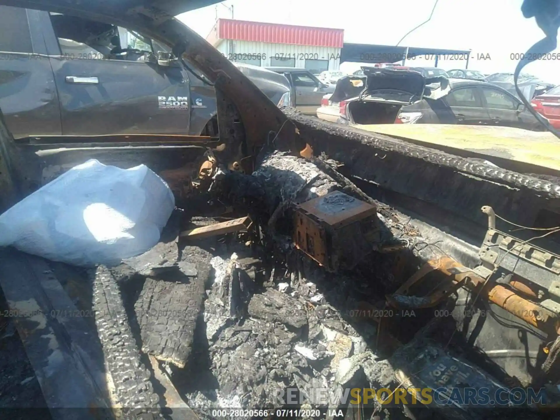 7 Фотография поврежденного автомобиля 5TDJY5G16LS175489 TOYOTA SEQUOIA 2020