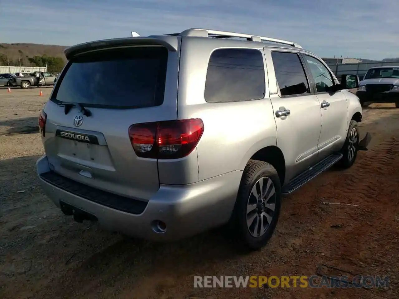 4 Photograph of a damaged car 5TDJY5G16LS180823 TOYOTA SEQUOIA 2020