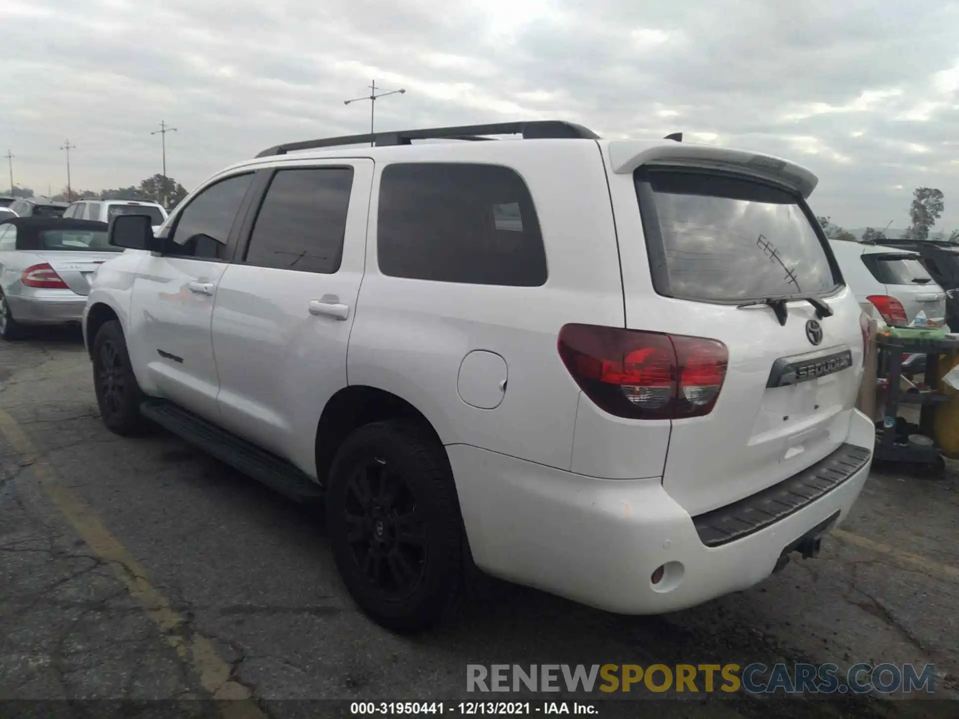 3 Photograph of a damaged car 5TDZY5G10LS074550 TOYOTA SEQUOIA 2020