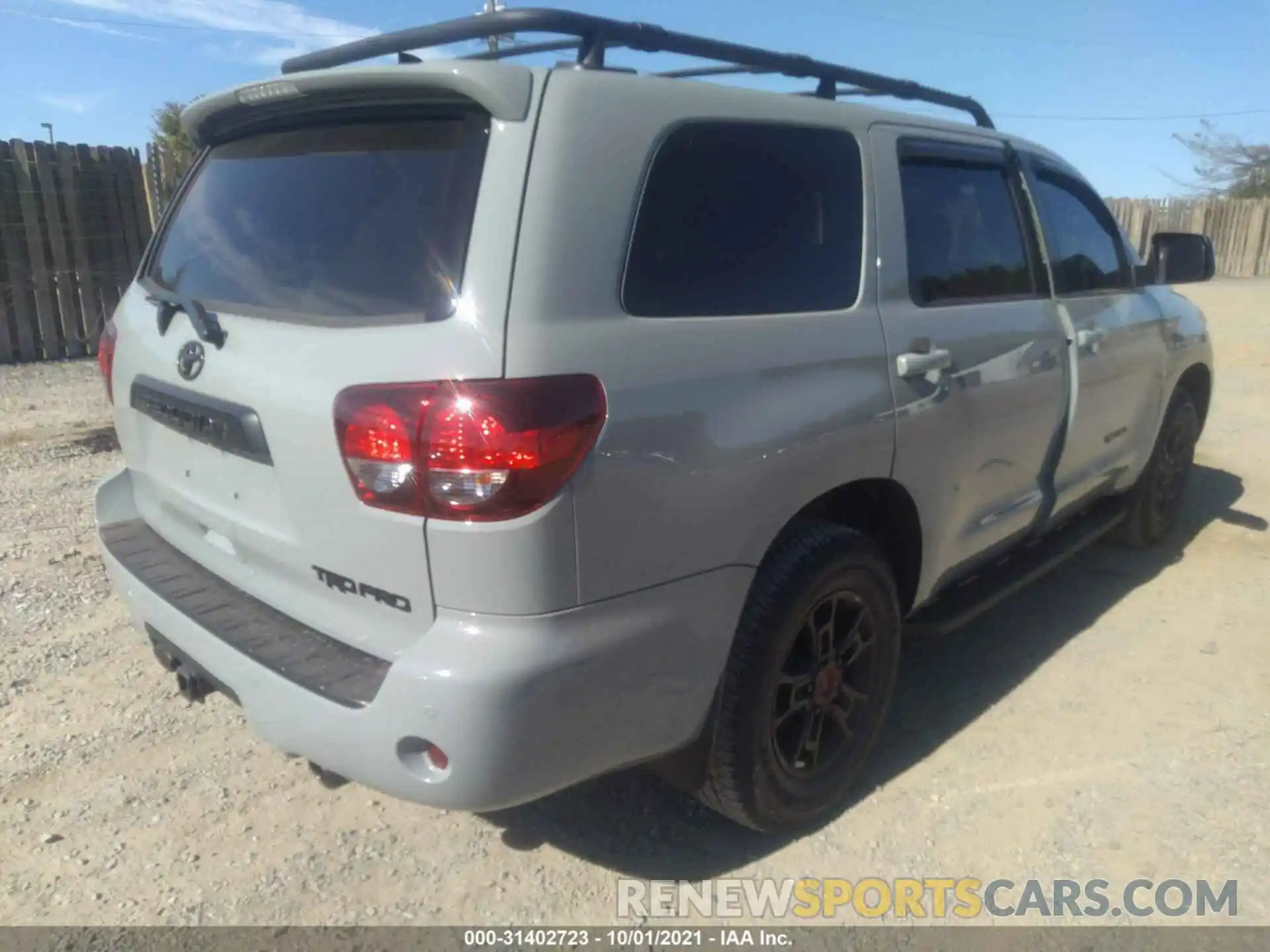 4 Photograph of a damaged car 5TDEY5B13MS187383 TOYOTA SEQUOIA 2021