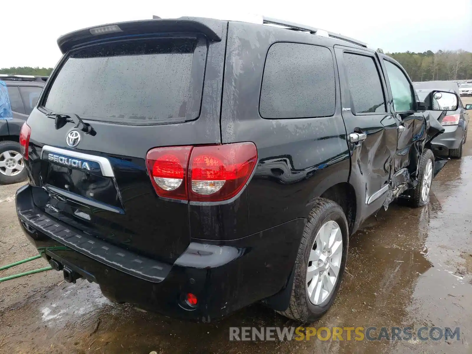 4 Photograph of a damaged car 5TDGY5B14MS186316 TOYOTA SEQUOIA 2021