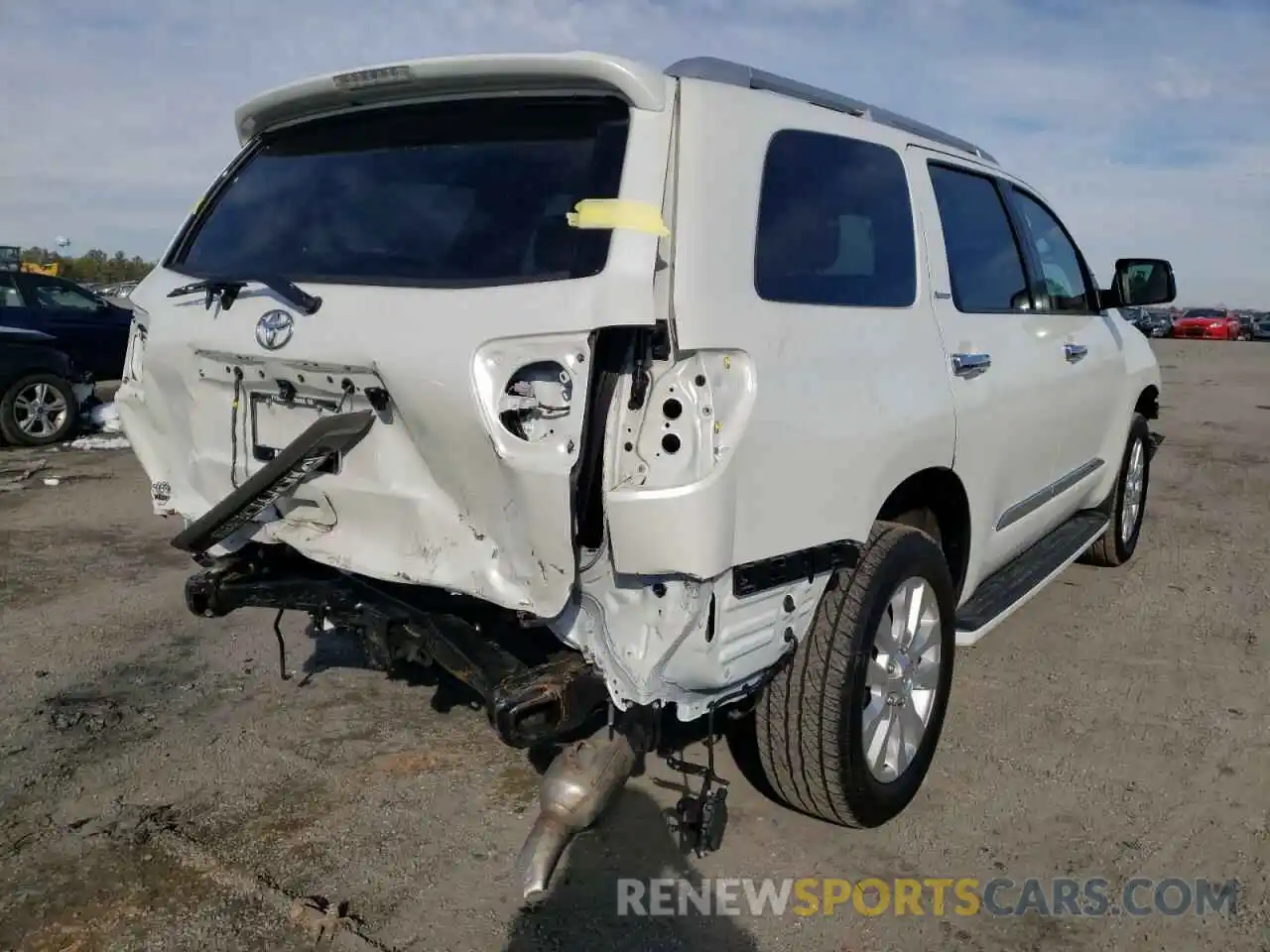 4 Photograph of a damaged car 5TDGY5B19MS182827 TOYOTA SEQUOIA 2021