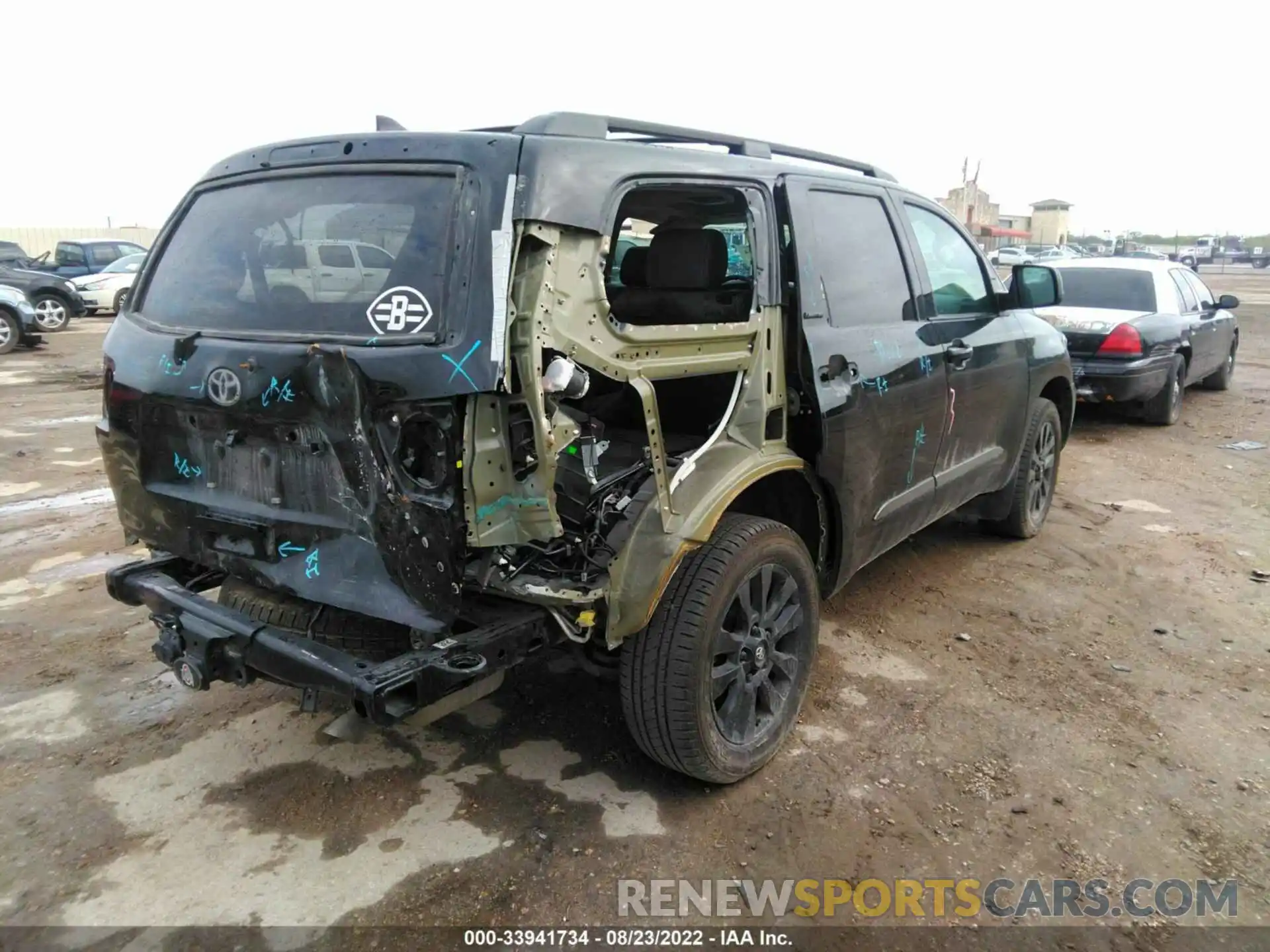 4 Photograph of a damaged car 5TDHY5B18MS184475 TOYOTA SEQUOIA 2021