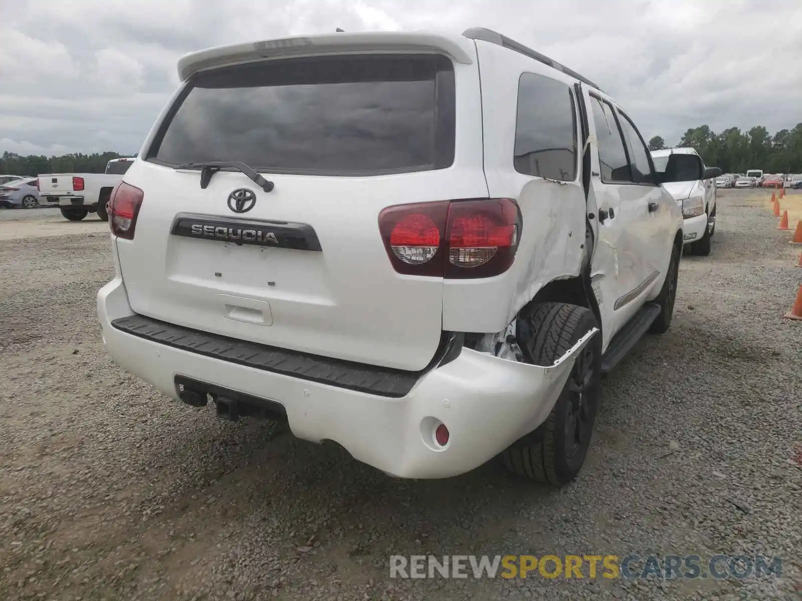 4 Photograph of a damaged car 5TDHY5B1XMS183862 TOYOTA SEQUOIA 2021