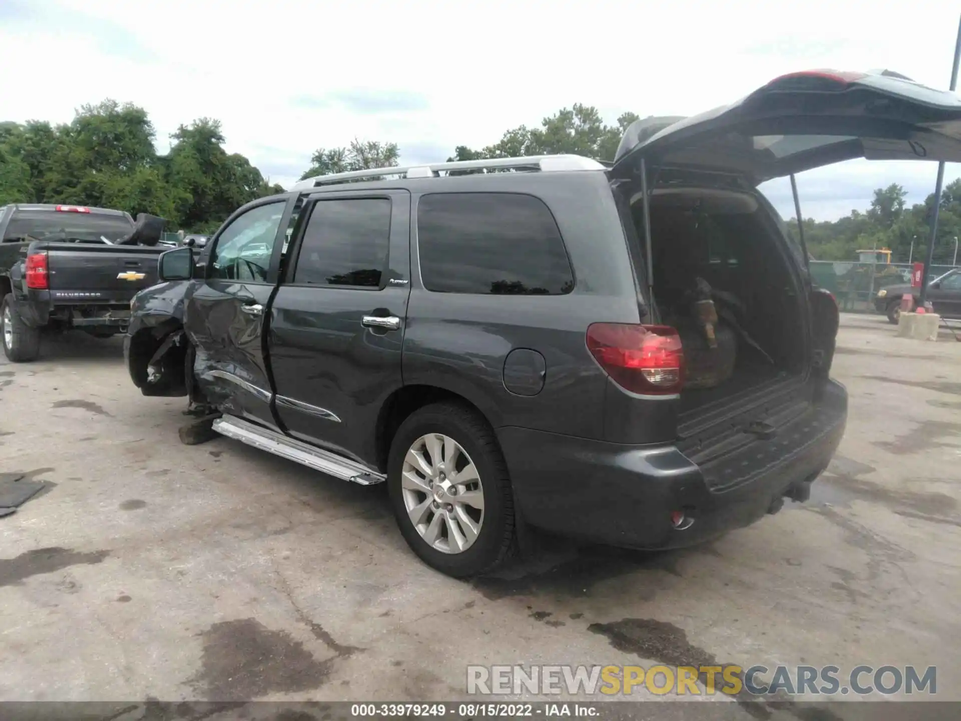 3 Photograph of a damaged car 5TDGY5B1XNS187567 TOYOTA SEQUOIA 2022