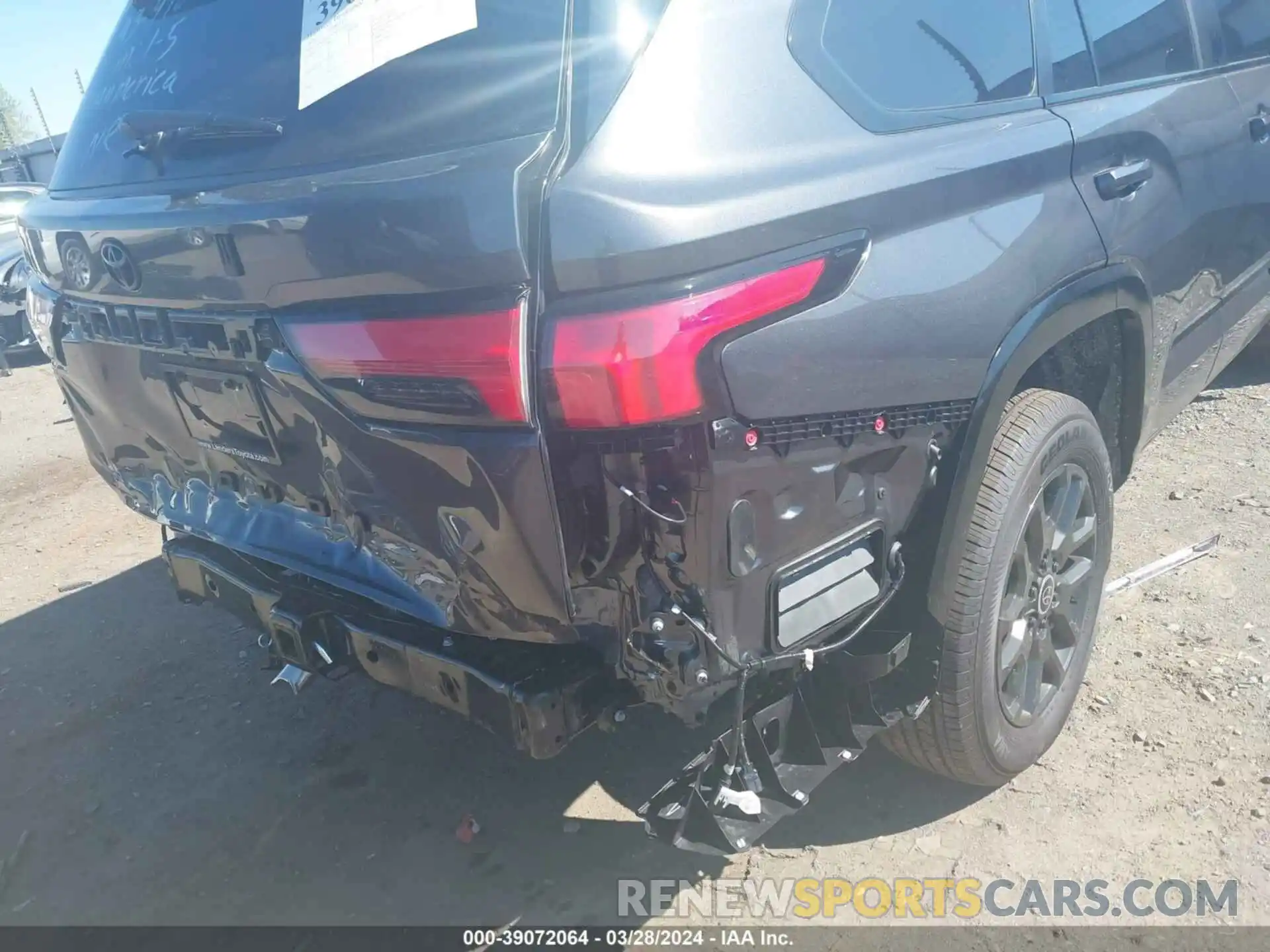 22 Photograph of a damaged car 7SVAAABA2RX026994 TOYOTA SEQUOIA 2024