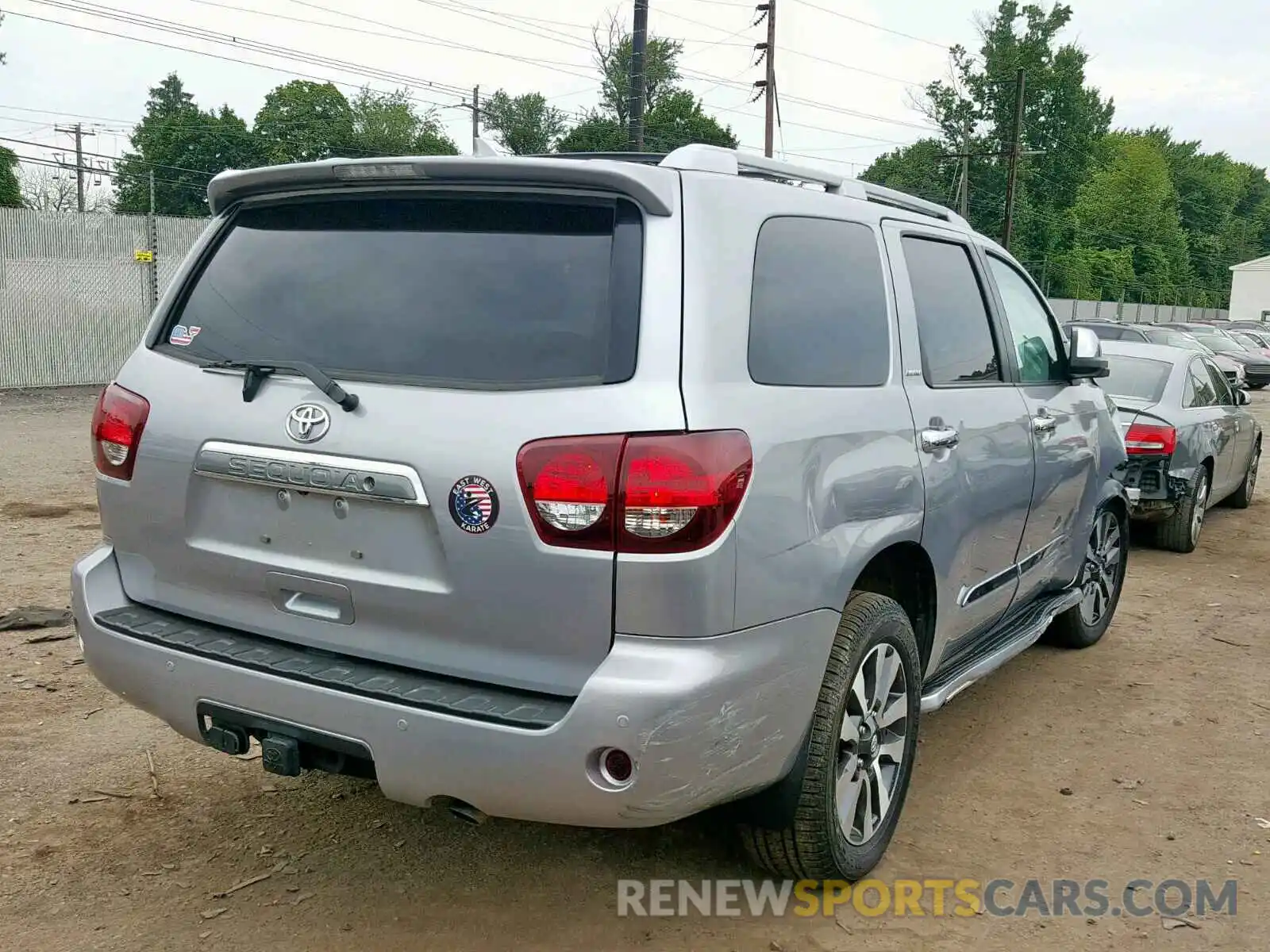 4 Фотография поврежденного автомобиля 5TDJY5G14KS168054 TOYOTA SEQUOIA LI 2019