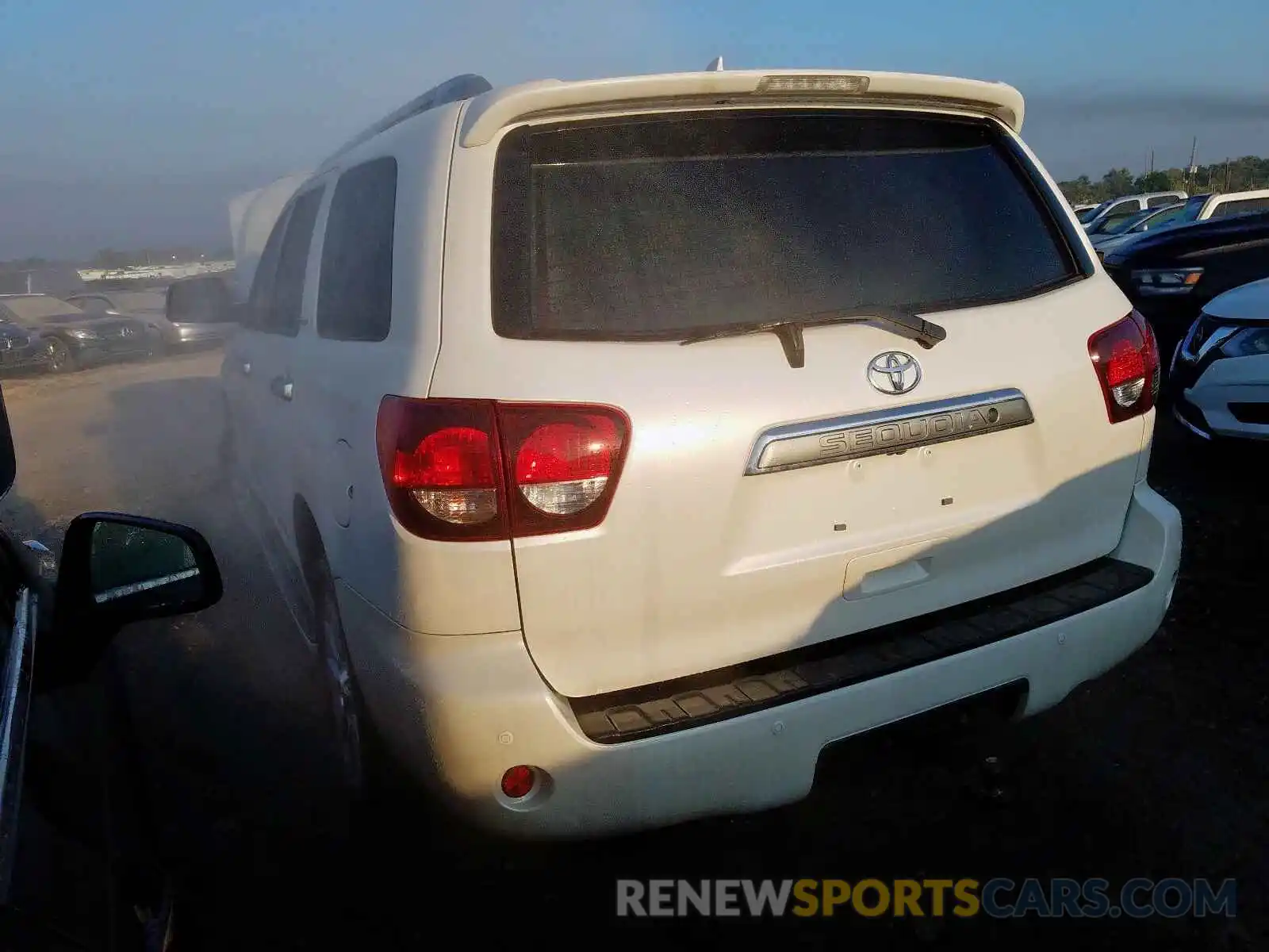 3 Photograph of a damaged car 5TDDY5G17KS172466 TOYOTA SEQUOIA PL 2019