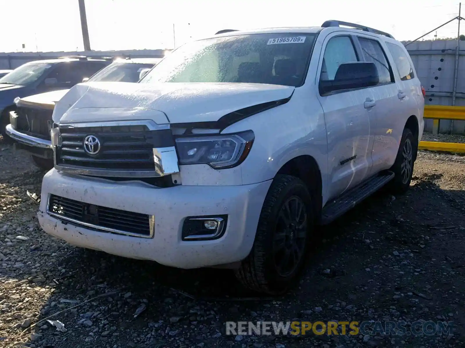 2 Фотография поврежденного автомобиля 5TDBY5G1XKS170508 TOYOTA SEQUOIA SR 2019