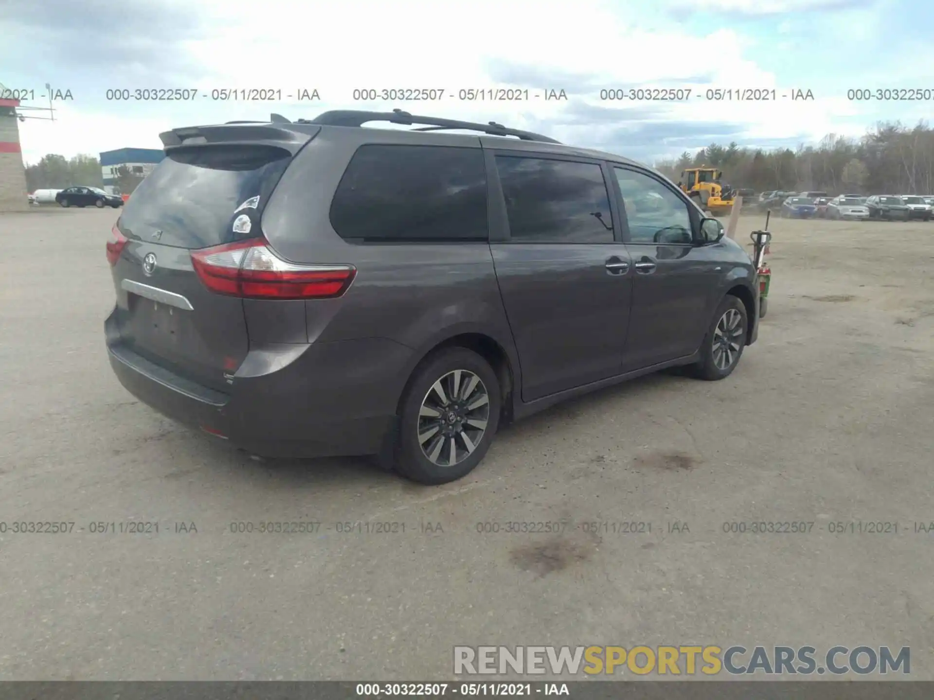 4 Фотография поврежденного автомобиля 5TDDZ3DC0KS210112 TOYOTA SIENNA 2019