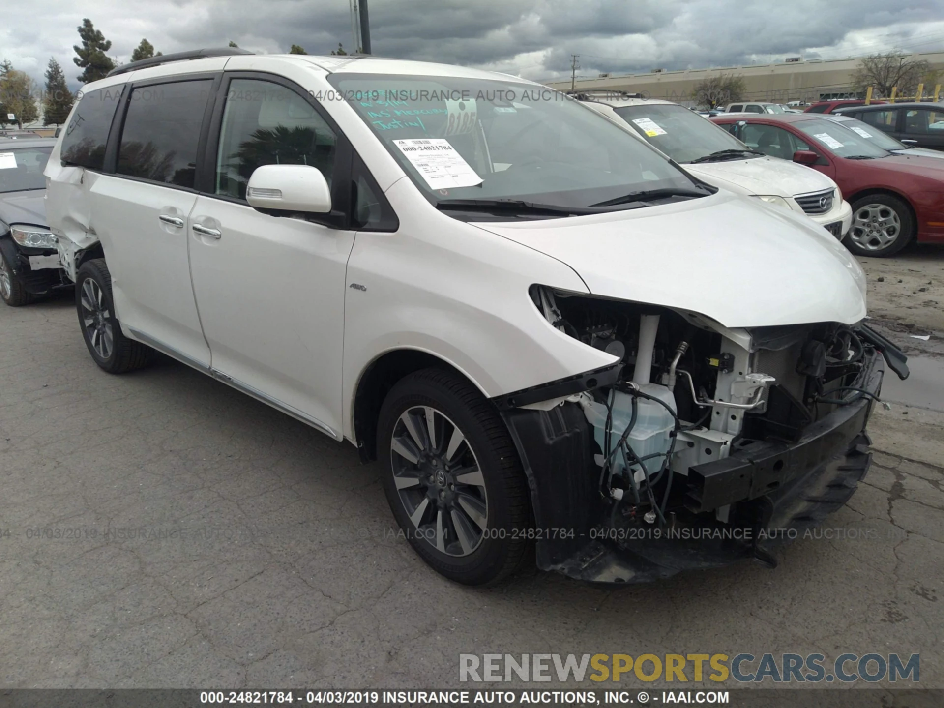 1 Photograph of a damaged car 5TDDZ3DC0KS216606 TOYOTA SIENNA 2019