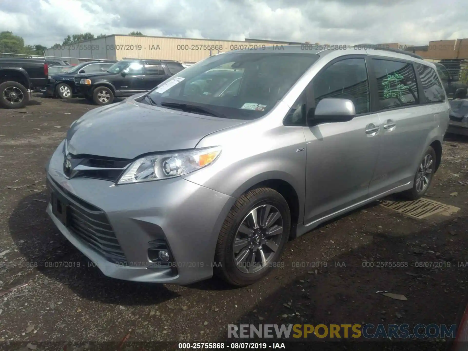 2 Photograph of a damaged car 5TDDZ3DC0KS217948 TOYOTA SIENNA 2019