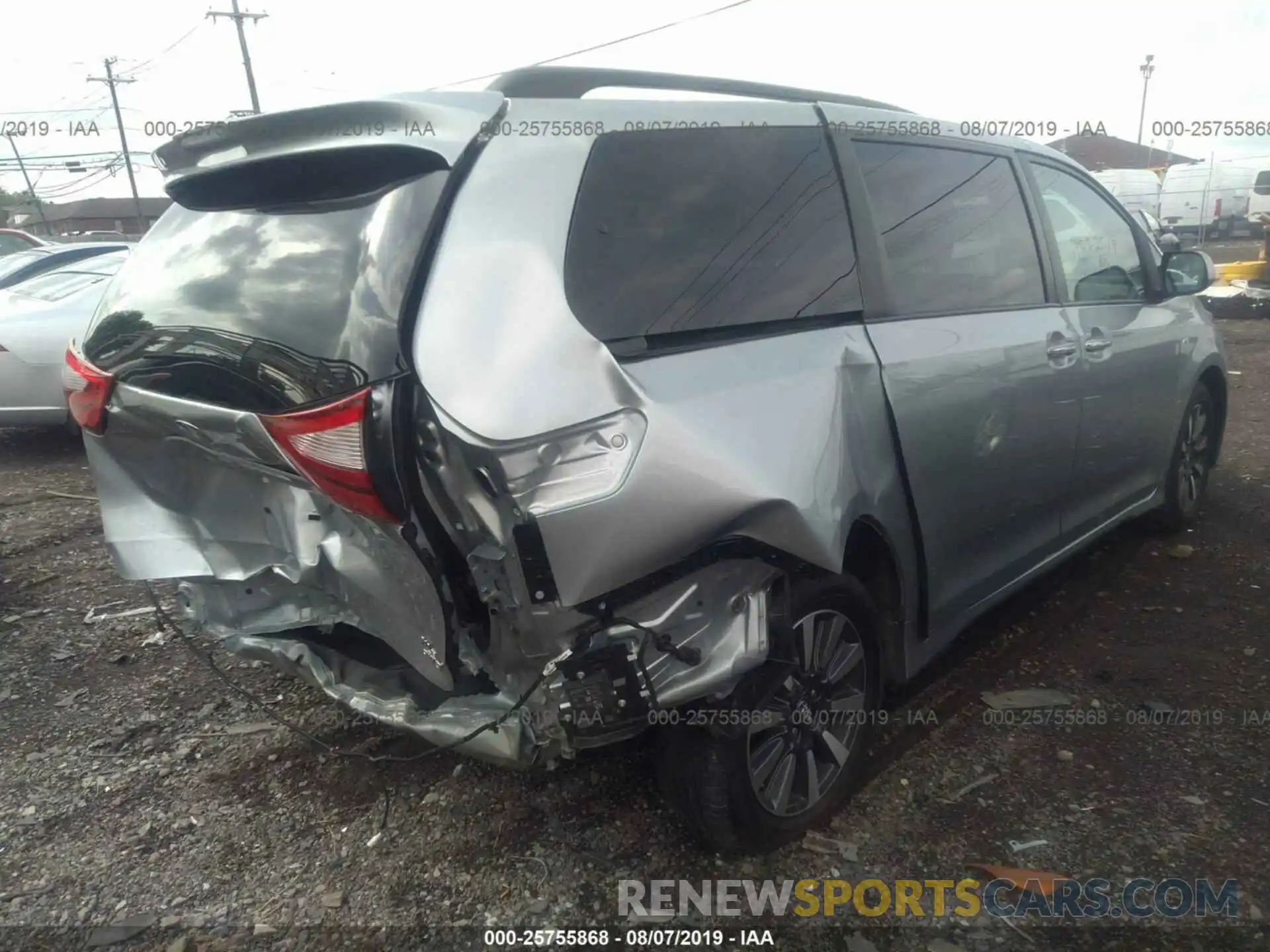 4 Photograph of a damaged car 5TDDZ3DC0KS217948 TOYOTA SIENNA 2019