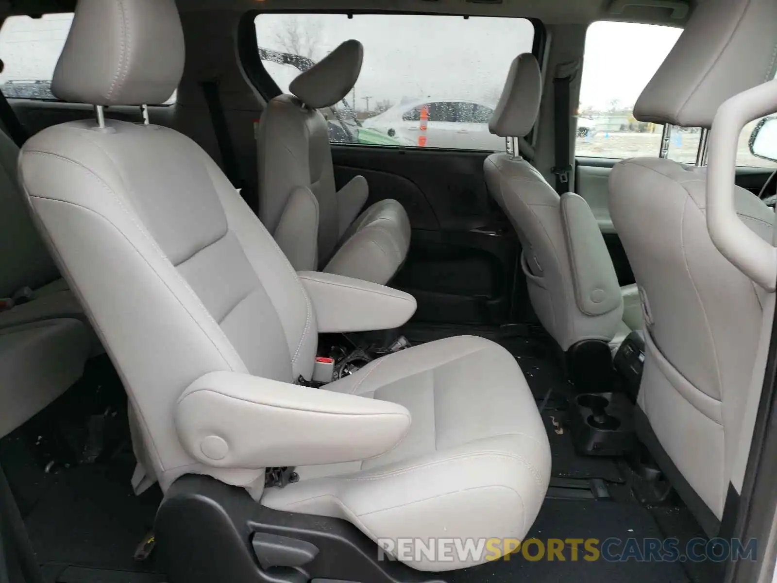 6 Фотография поврежденного автомобиля 5TDDZ3DC0KS220249 TOYOTA SIENNA 2019