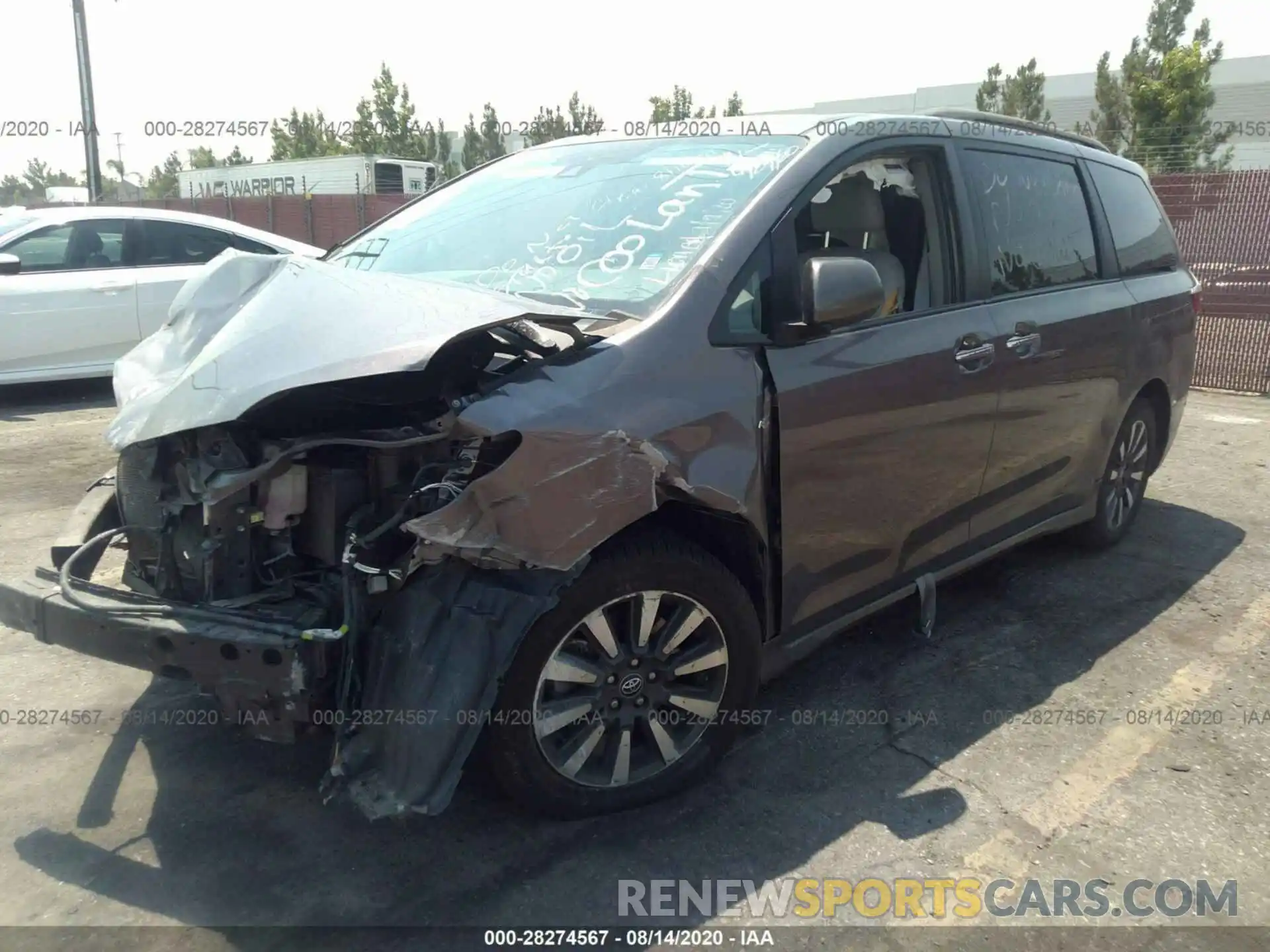 2 Фотография поврежденного автомобиля 5TDDZ3DC0KS220638 TOYOTA SIENNA 2019