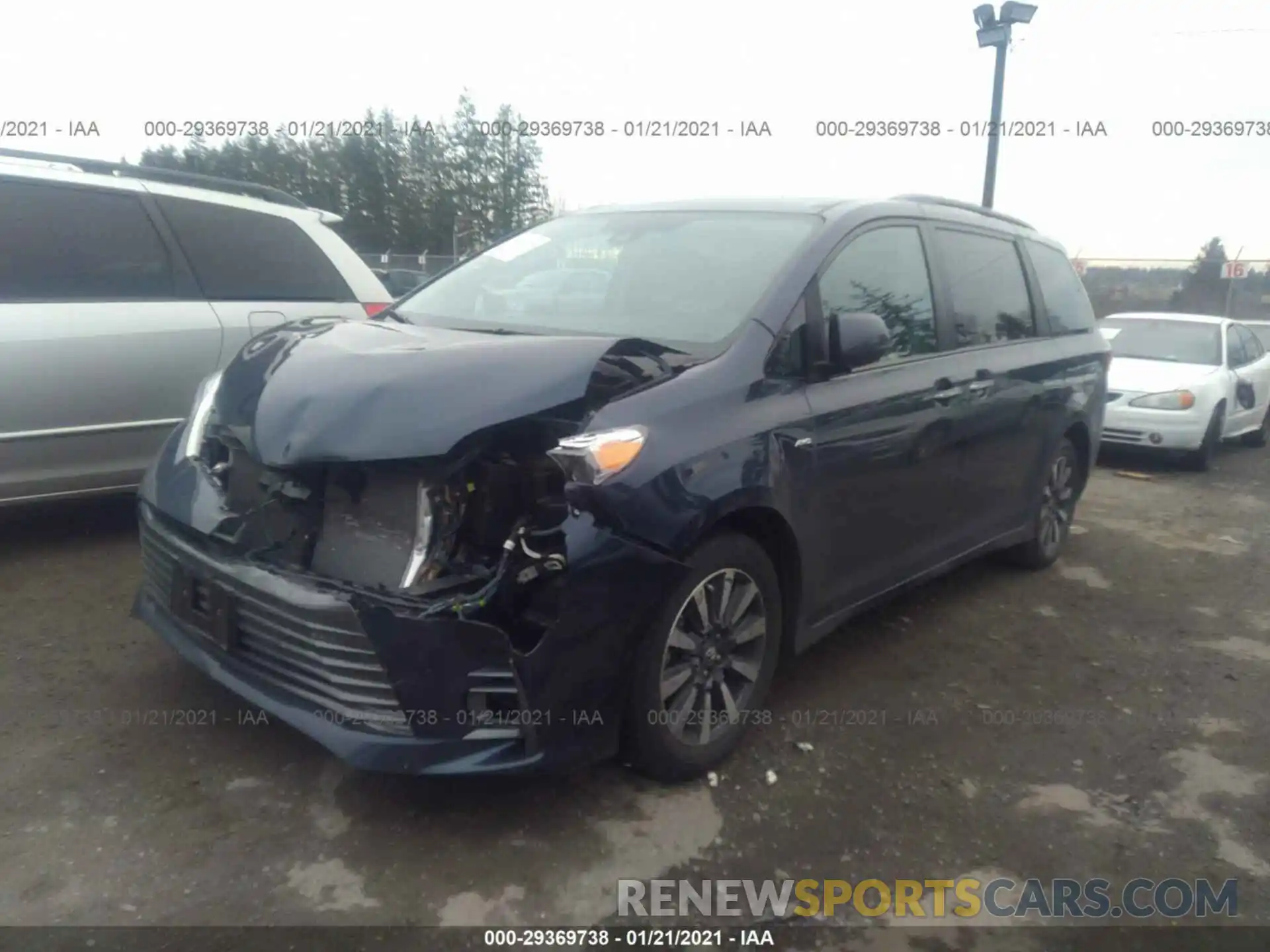 2 Photograph of a damaged car 5TDDZ3DC0KS223815 TOYOTA SIENNA 2019