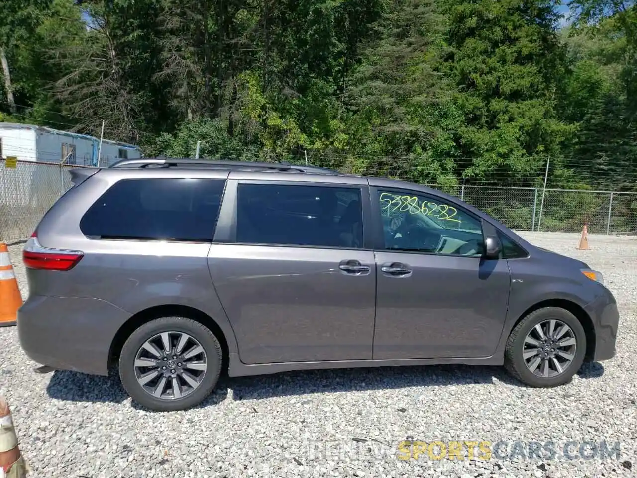 9 Фотография поврежденного автомобиля 5TDDZ3DC0KS224009 TOYOTA SIENNA 2019